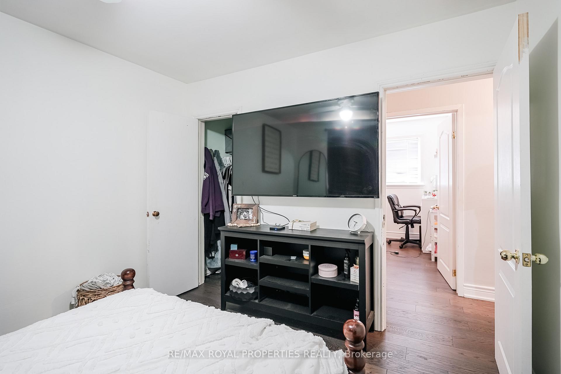 Photo 20 of 240 Davidson Street, Pickering, Rural Pickering — HOMEH