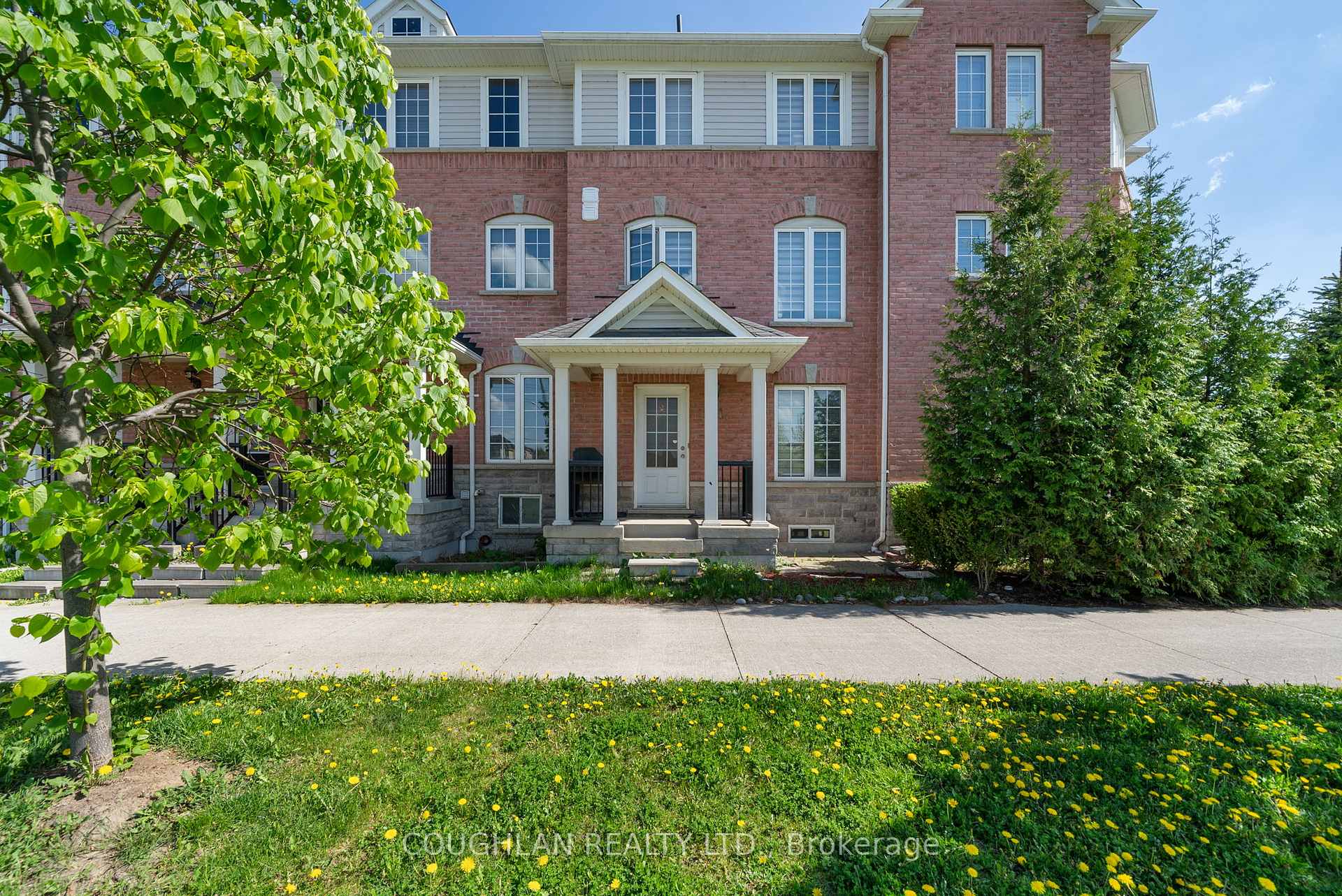 Photo 6 of 541 Rossland Road E, Ajax, Central East — HOMEH