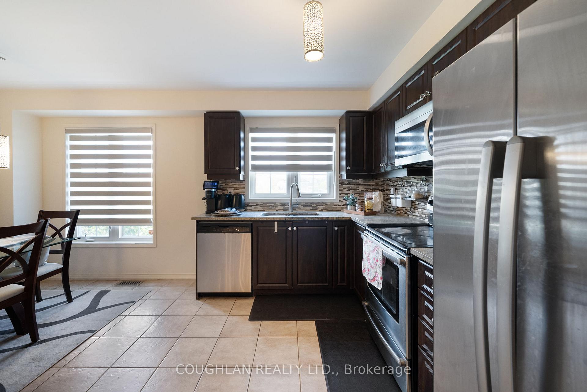 Photo 11 of 541 Rossland Road E, Ajax, Central East — HOMEH