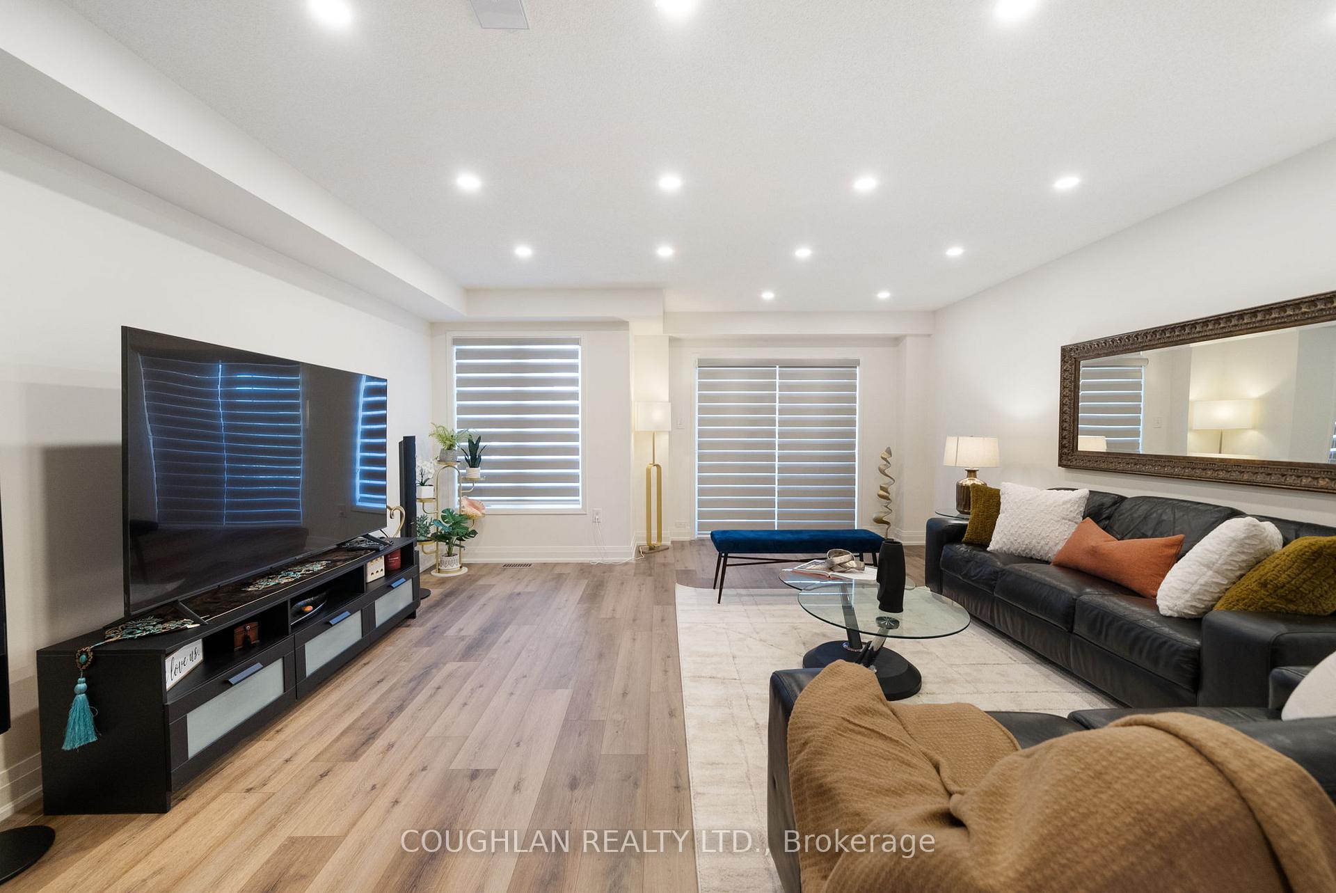 Photo 15 of 541 Rossland Road E, Ajax, Central East — HOMEH