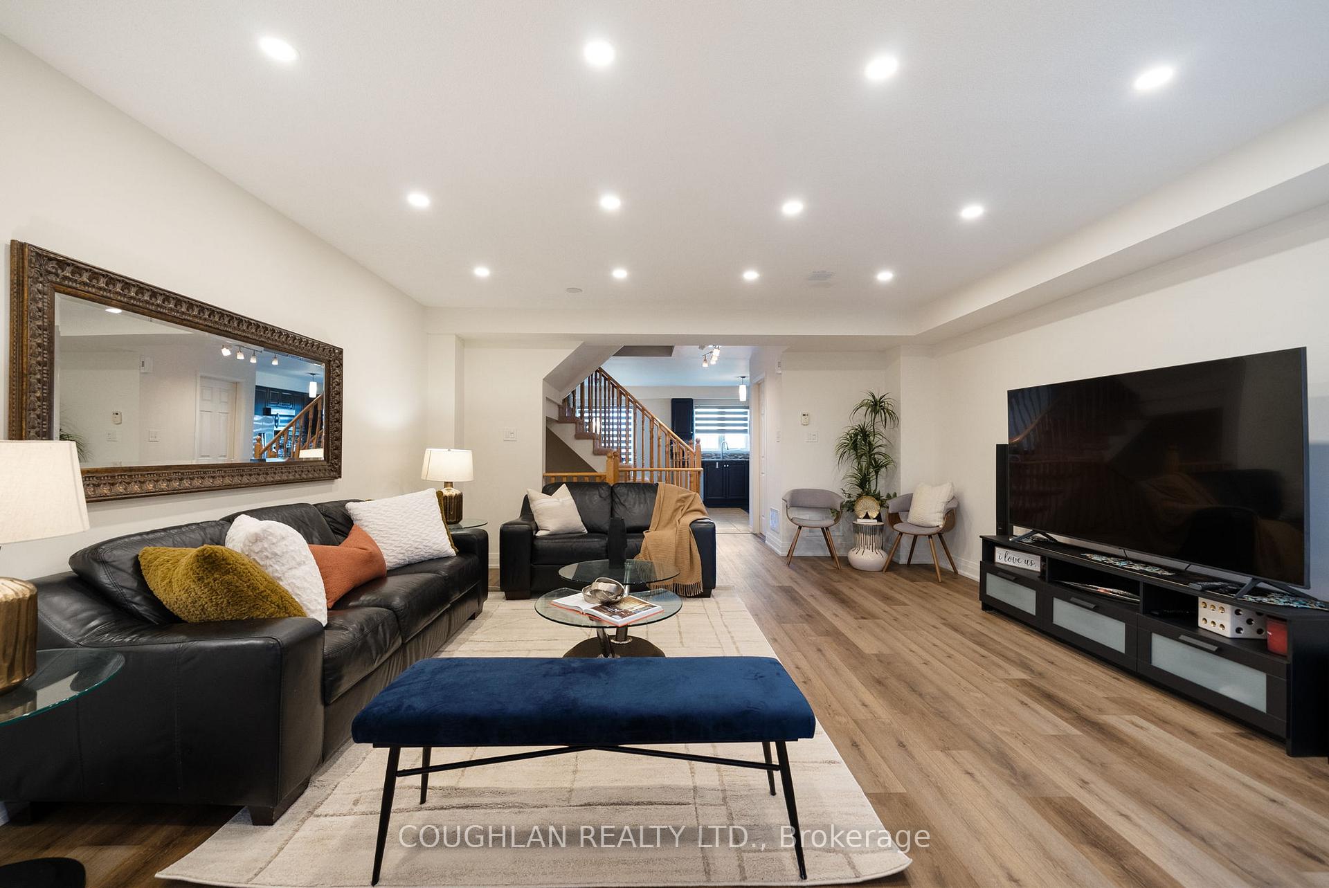 Photo 17 of 541 Rossland Road E, Ajax, Central East — HOMEH