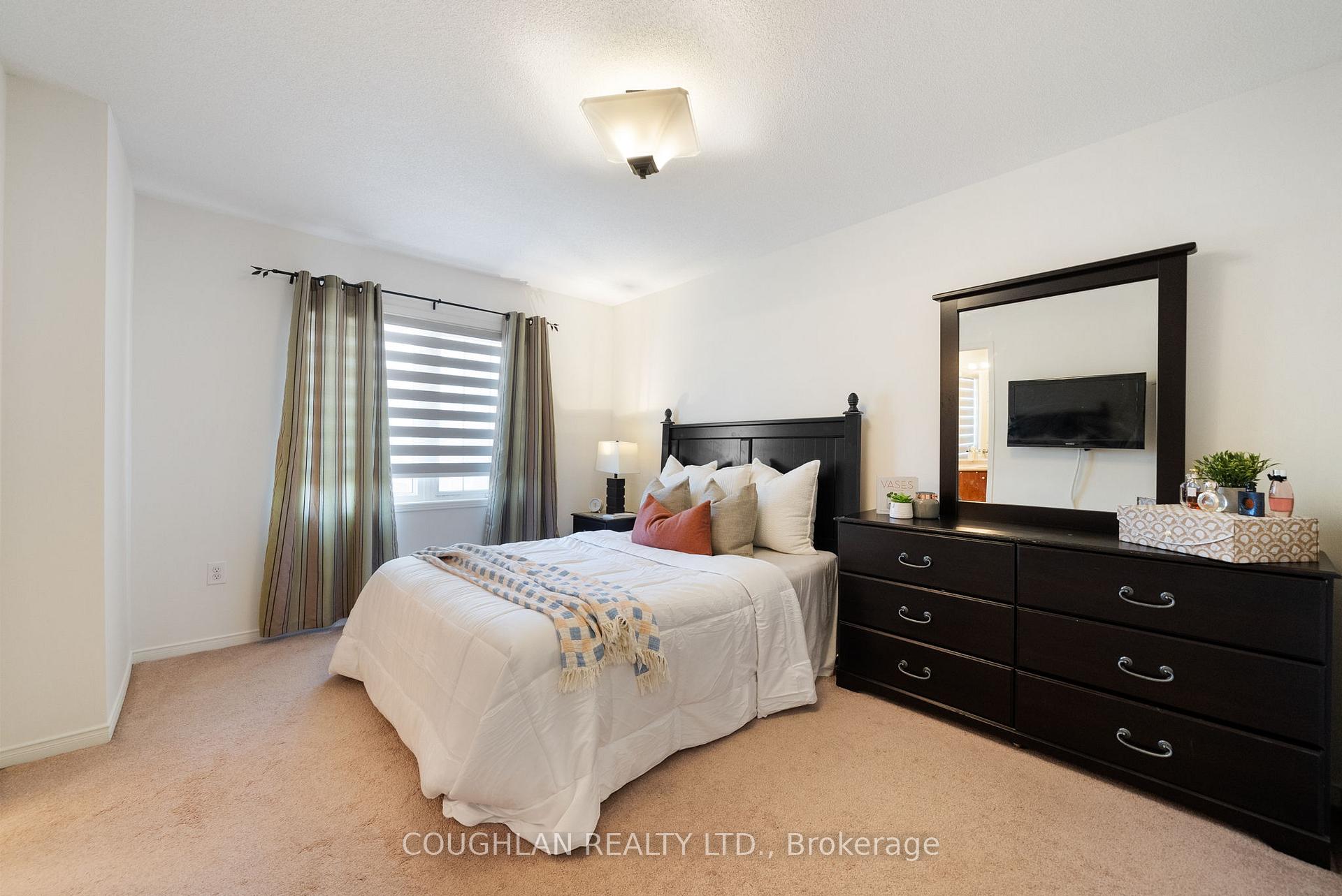 Photo 19 of 541 Rossland Road E, Ajax, Central East — HOMEH
