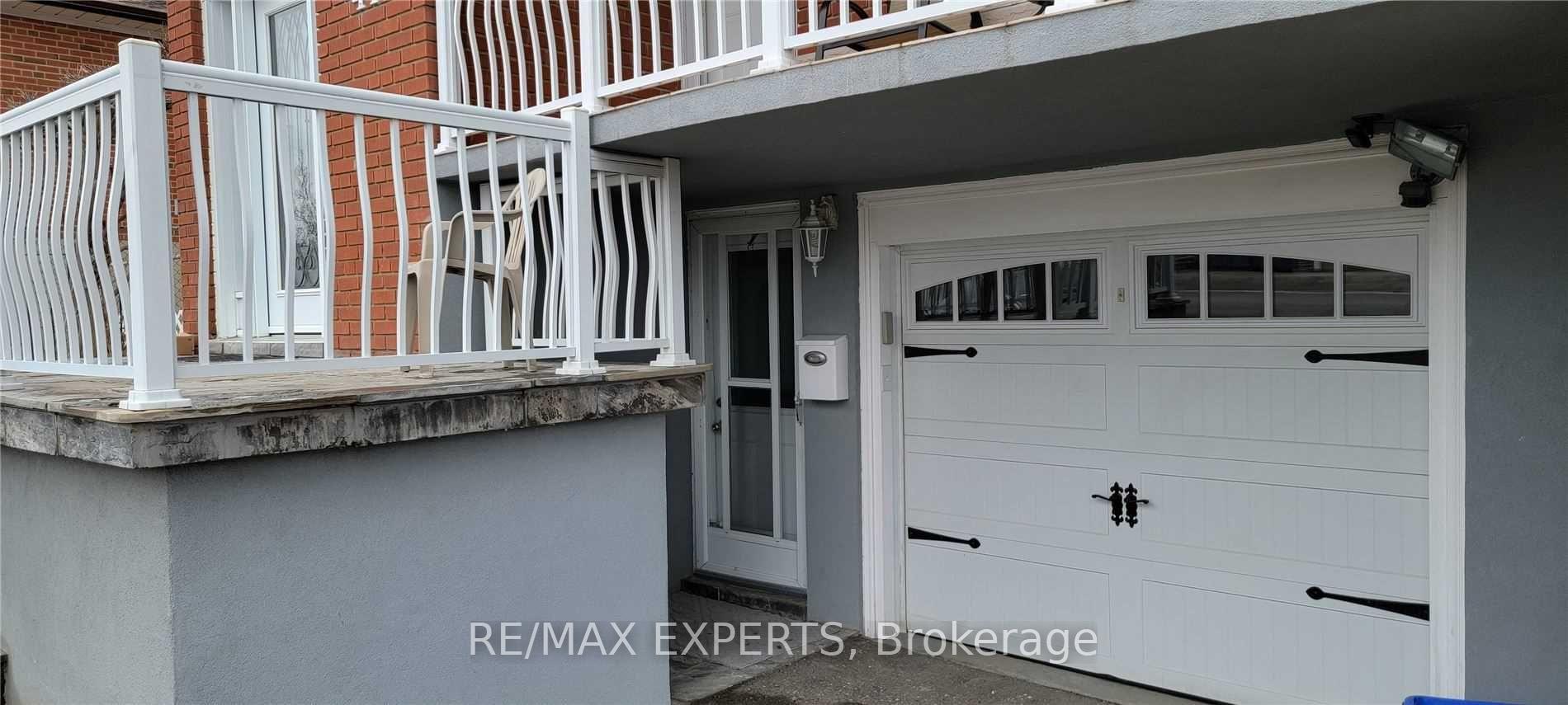 Photo 2 of 44 Marilyn Place, Vaughan, West Woodbridge — HOMEH