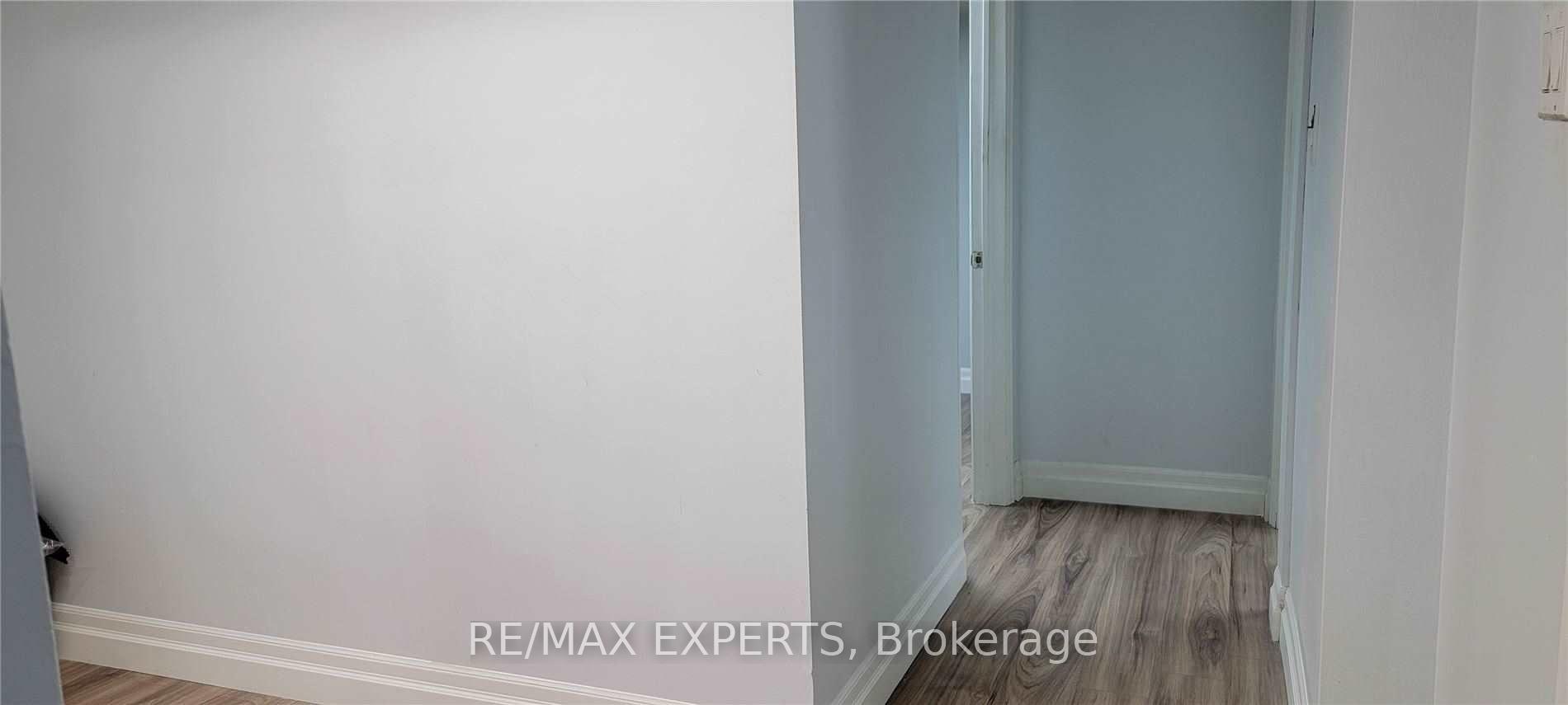 Photo 9 of 44 Marilyn Place, Vaughan, West Woodbridge — HOMEH