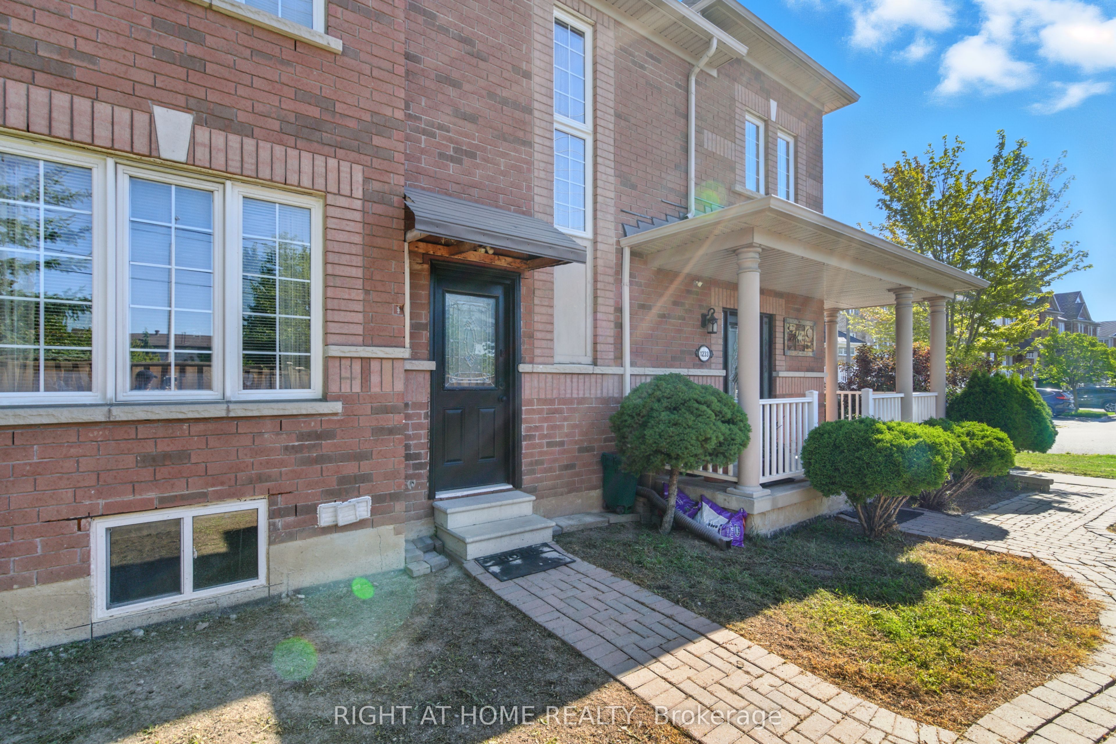 Photo 51 of 1233 Lamont Crescent, Milton, Clarke — HOMEH