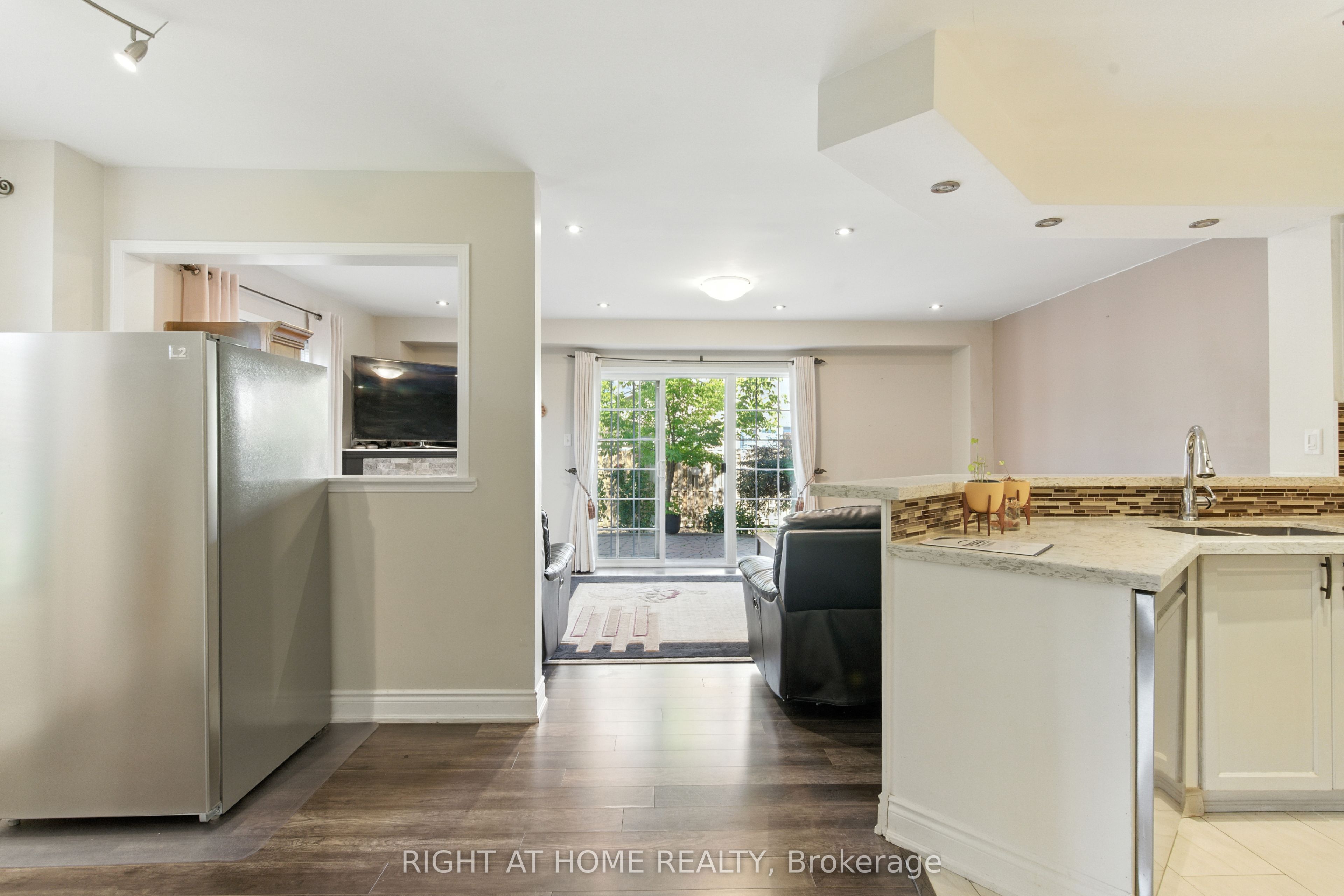 Photo 58 of 1233 Lamont Crescent, Milton, Clarke — HOMEH