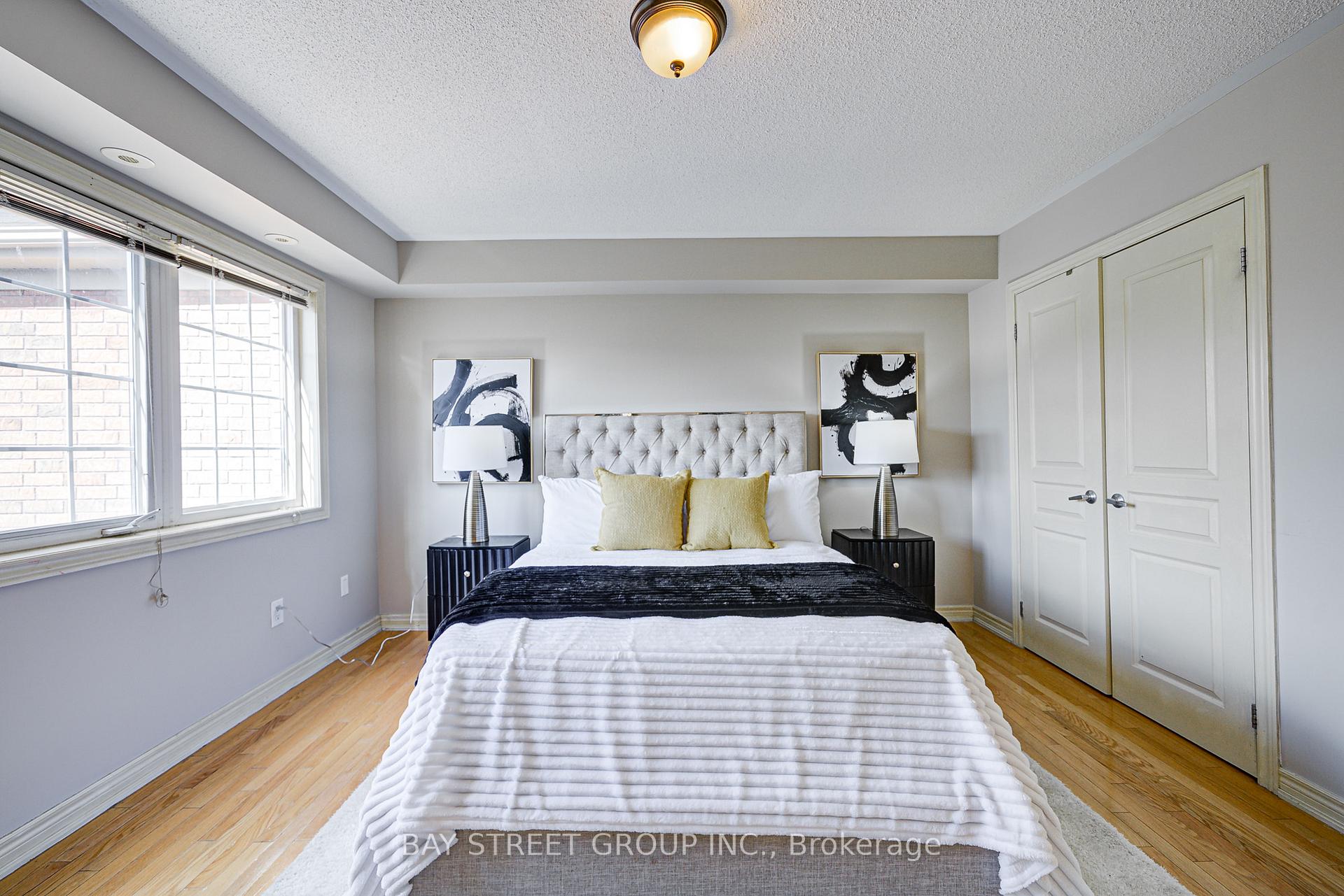 Photo 18 of 39 Zokol Drive, Aurora, Bayview Northeast — HOMEH