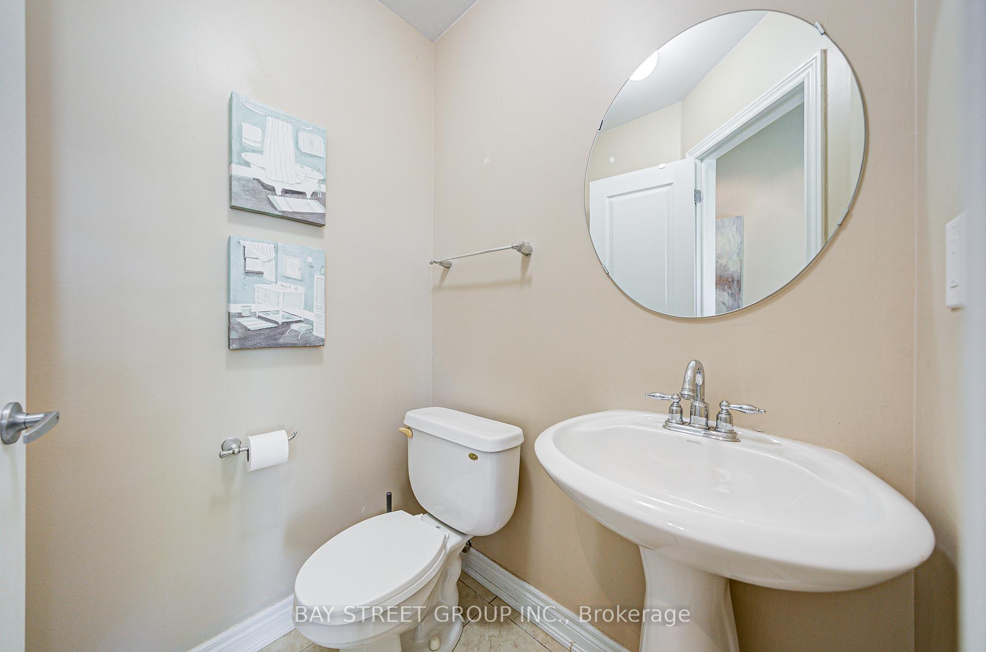 Photo 31 of 39 Zokol Drive, Aurora, Bayview Northeast — HOMEH