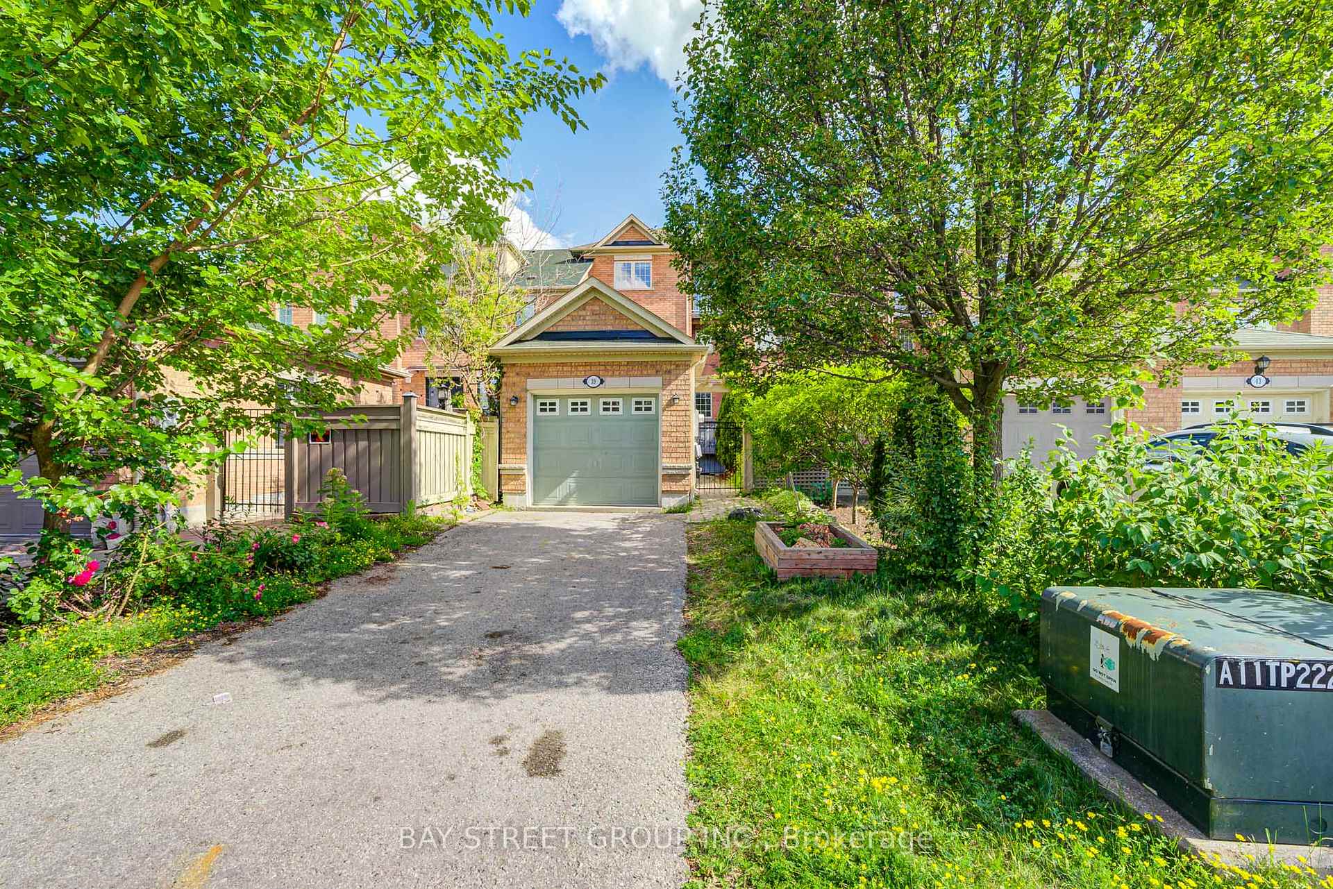 Photo 36 of 39 Zokol Drive, Aurora, Bayview Northeast — HOMEH