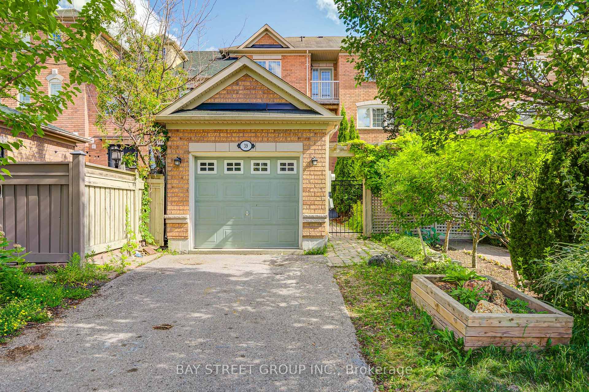 Photo 37 of 39 Zokol Drive, Aurora, Bayview Northeast — HOMEH