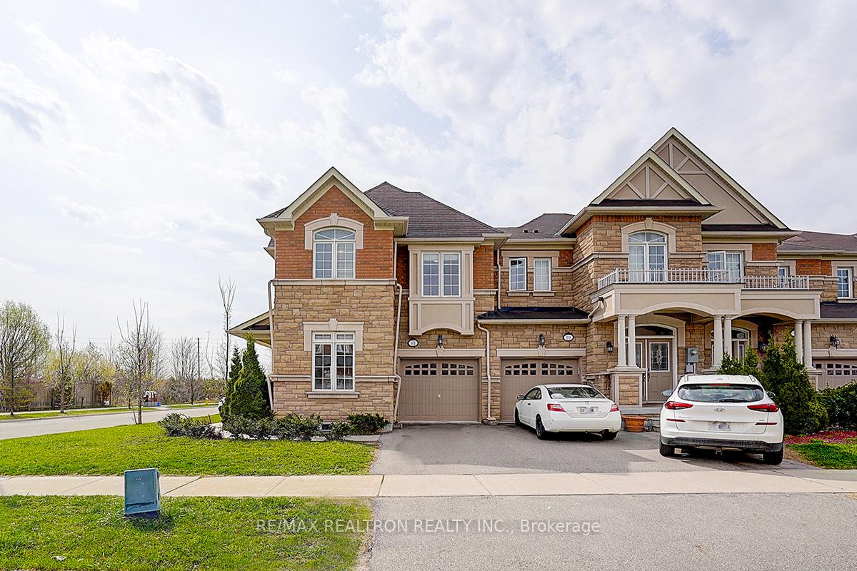 Photo 3 of 61 Warbler Avenue, Vaughan, Patterson — HOMEH