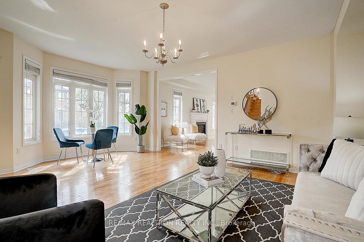 Photo 6 of 61 Warbler Avenue, Vaughan, Patterson — HOMEH