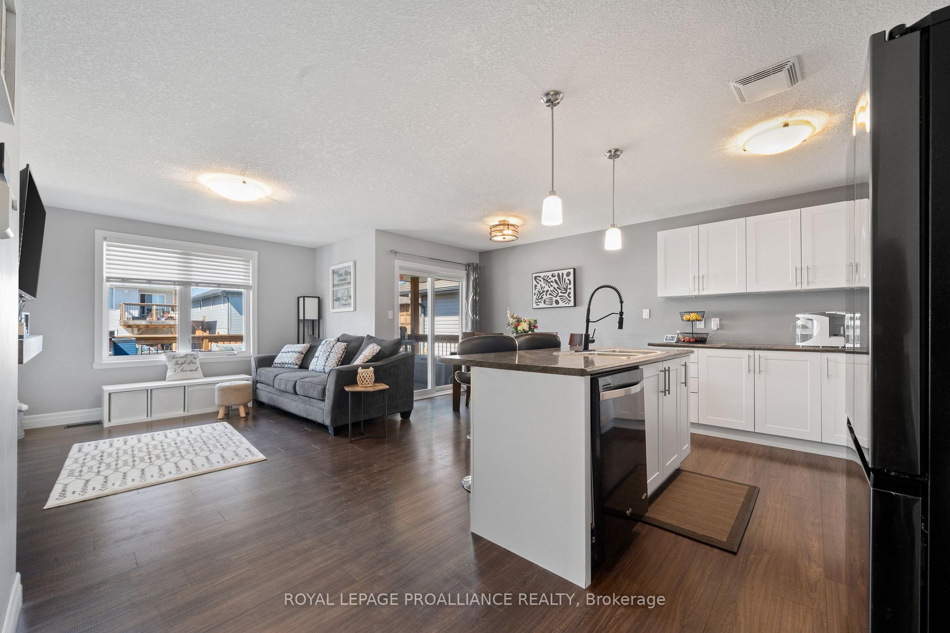 Photo 10 of 64 Cortland Crescent, Quinte West, Murray Ward — HOMEH