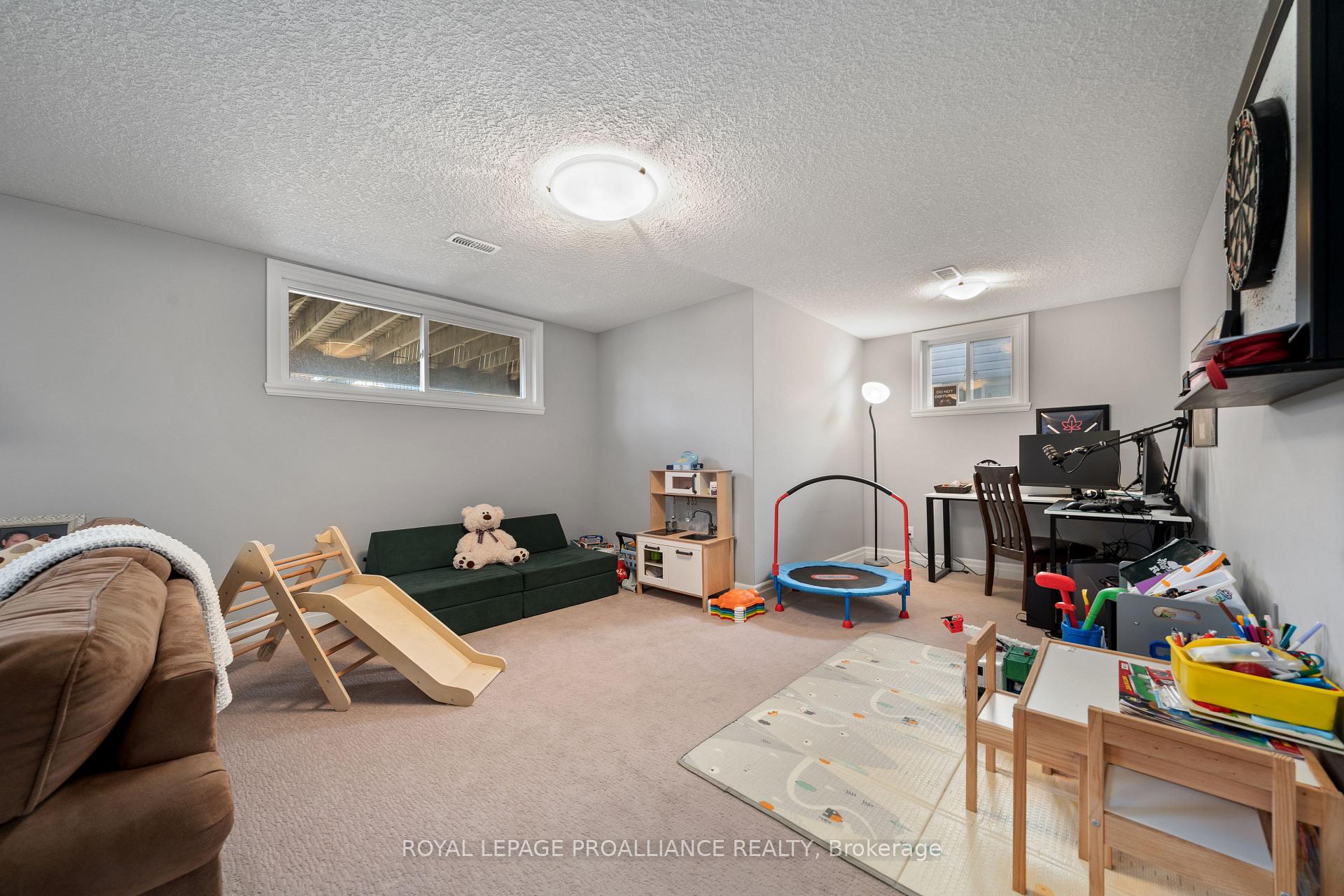 Photo 25 of 64 Cortland Crescent, Quinte West, Murray Ward — HOMEH