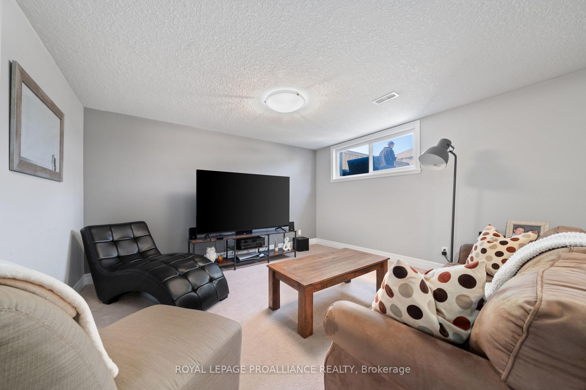 Photo 27 of 64 Cortland Crescent, Quinte West, Murray Ward — HOMEH