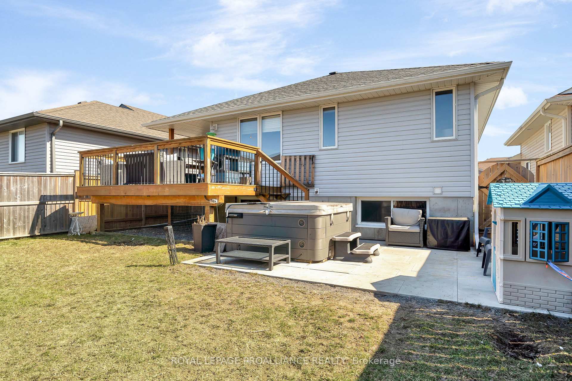 Photo 39 of 64 Cortland Crescent, Quinte West, Murray Ward — HOMEH
