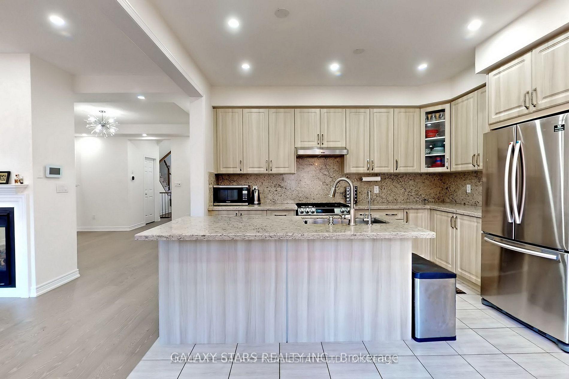 Photo 7 of 1186 Enchanted Crescent, Pickering, Rural Pickering — HOMEH