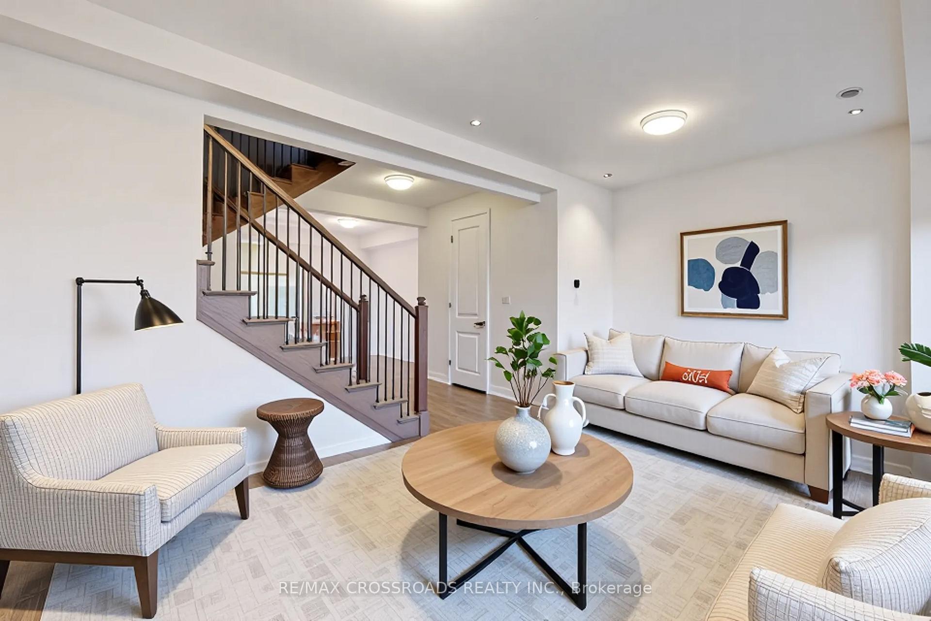 Photo 4 of 18 Fiesta Way, Whitby, Rural Whitby — HOMEH