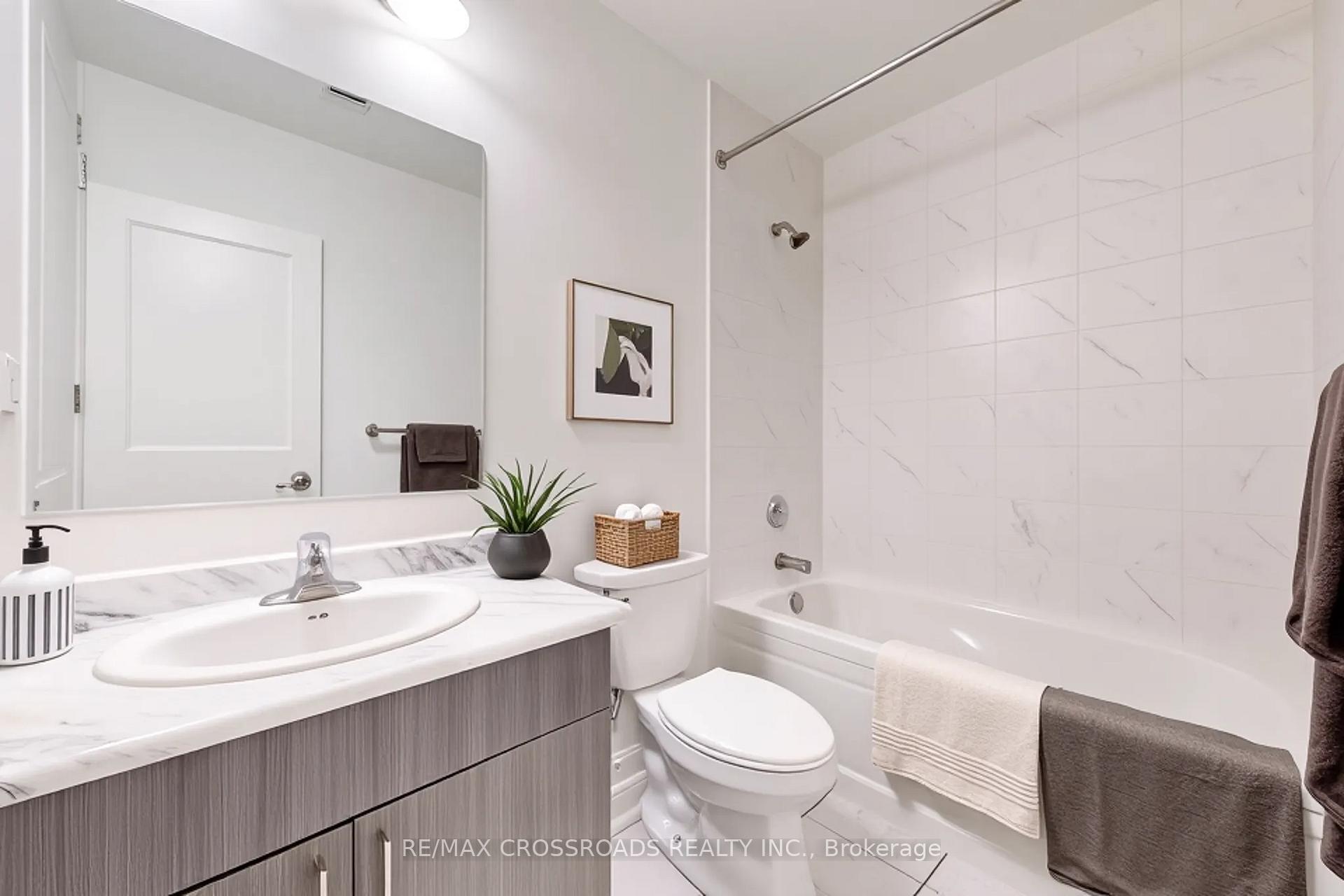 Photo 11 of 18 Fiesta Way, Whitby, Rural Whitby — HOMEH
