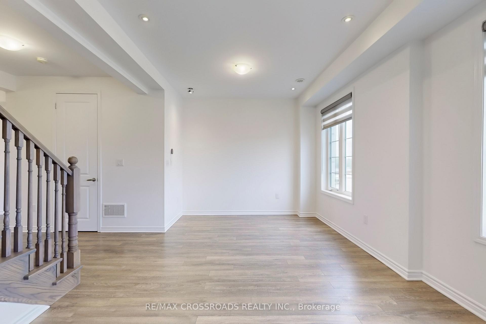 Photo 17 of 18 Fiesta Way, Whitby, Rural Whitby — HOMEH