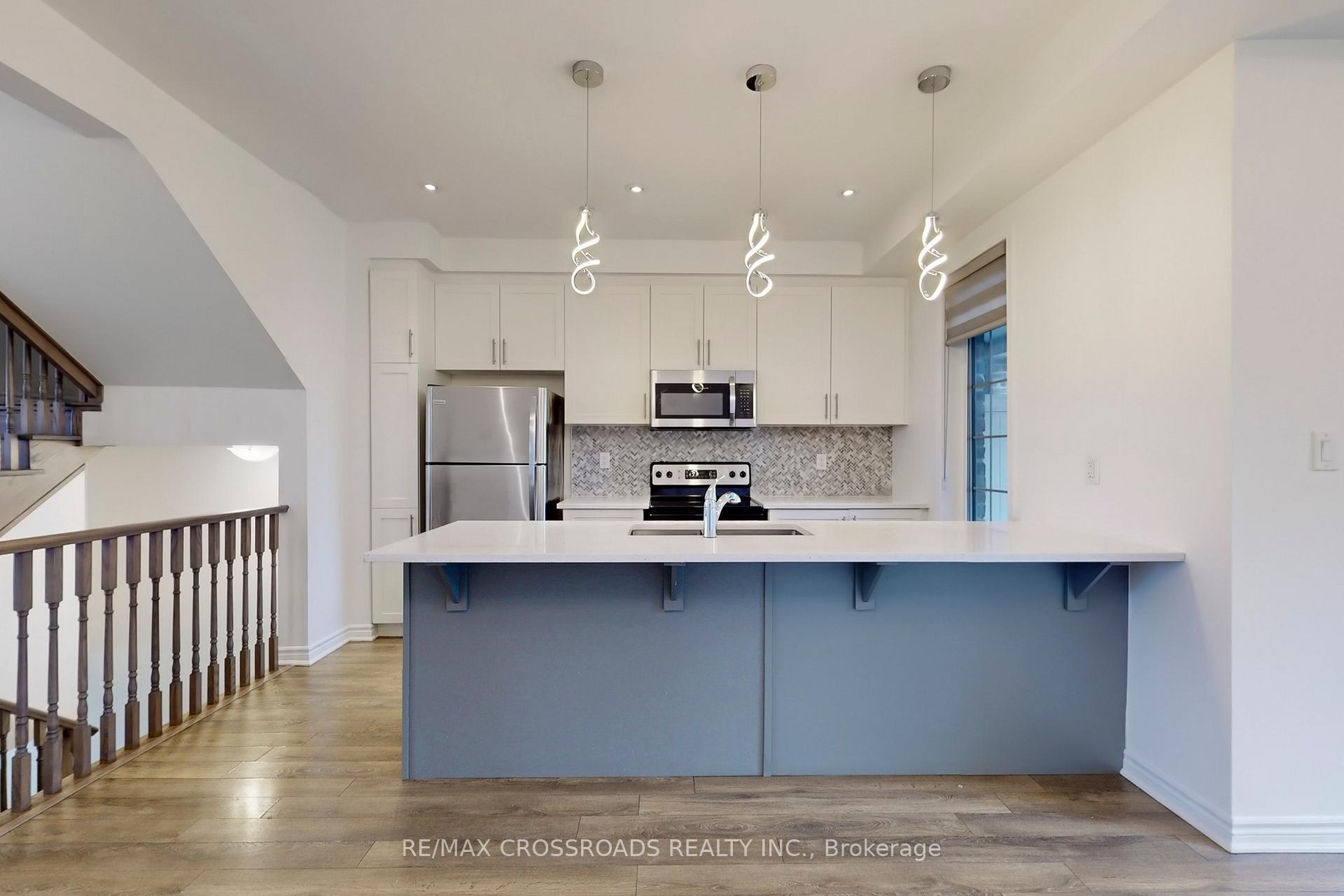 Photo 19 of 18 Fiesta Way, Whitby, Rural Whitby — HOMEH