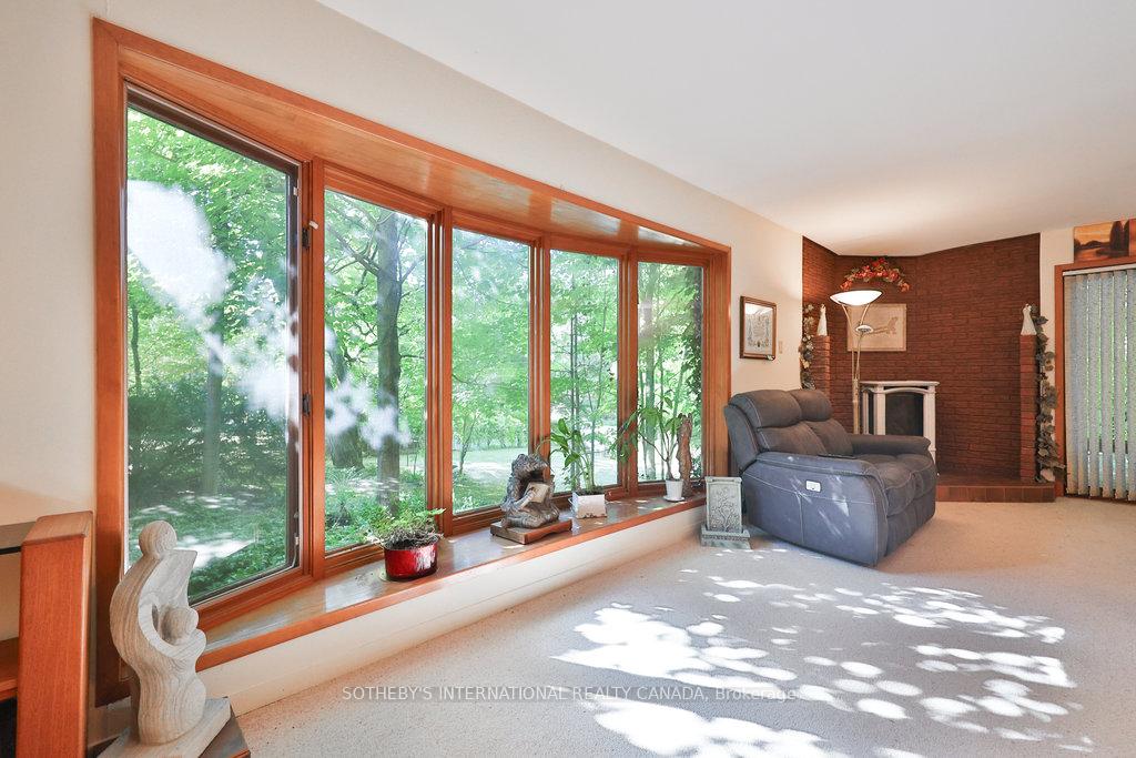 Photo 14 of 146 Sylvadene Parkway, Vaughan, East Woodbridge — HOMEH