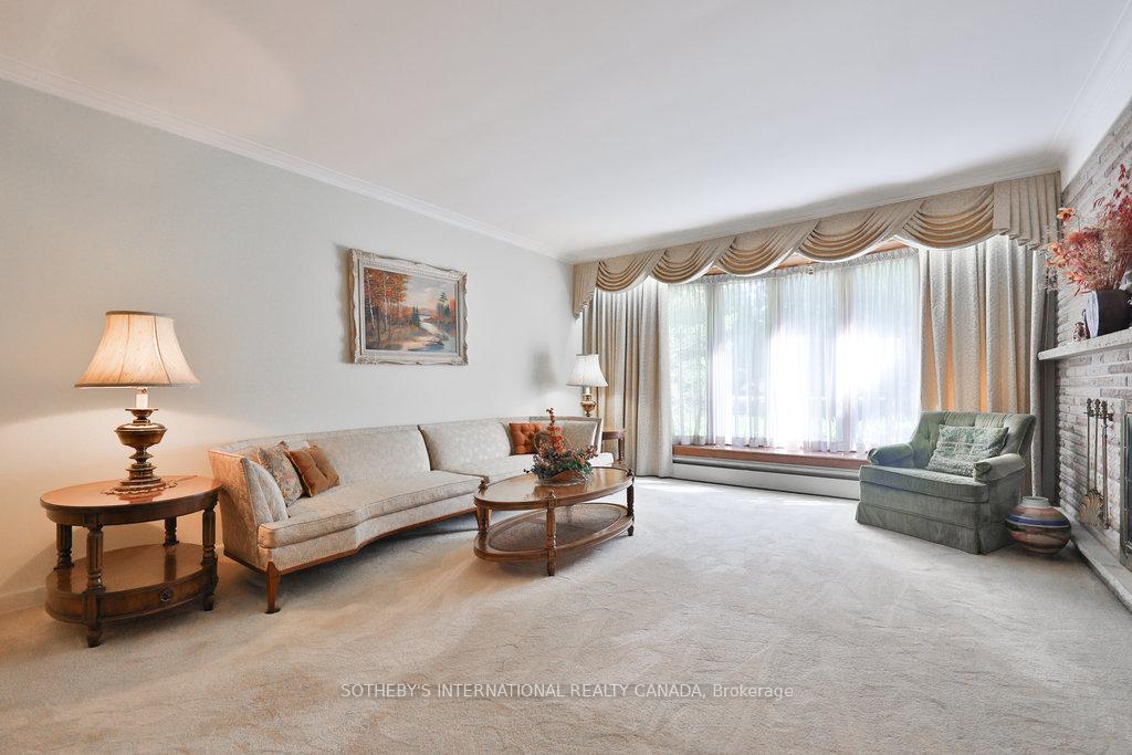Photo 20 of 146 Sylvadene Parkway, Vaughan, East Woodbridge — HOMEH