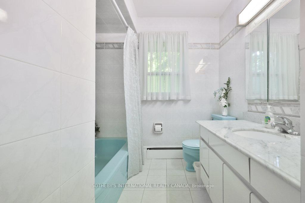 Photo 30 of 146 Sylvadene Parkway, Vaughan, East Woodbridge — HOMEH