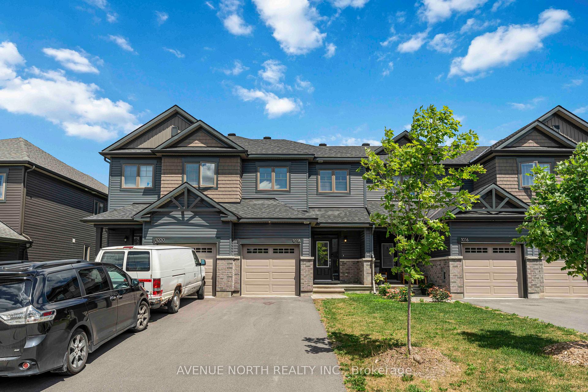 Photo 4 of 1018 Kijik Crescent, Ottawa, Blossom Park/Kemp Park/Findlay Creek — HOMEH