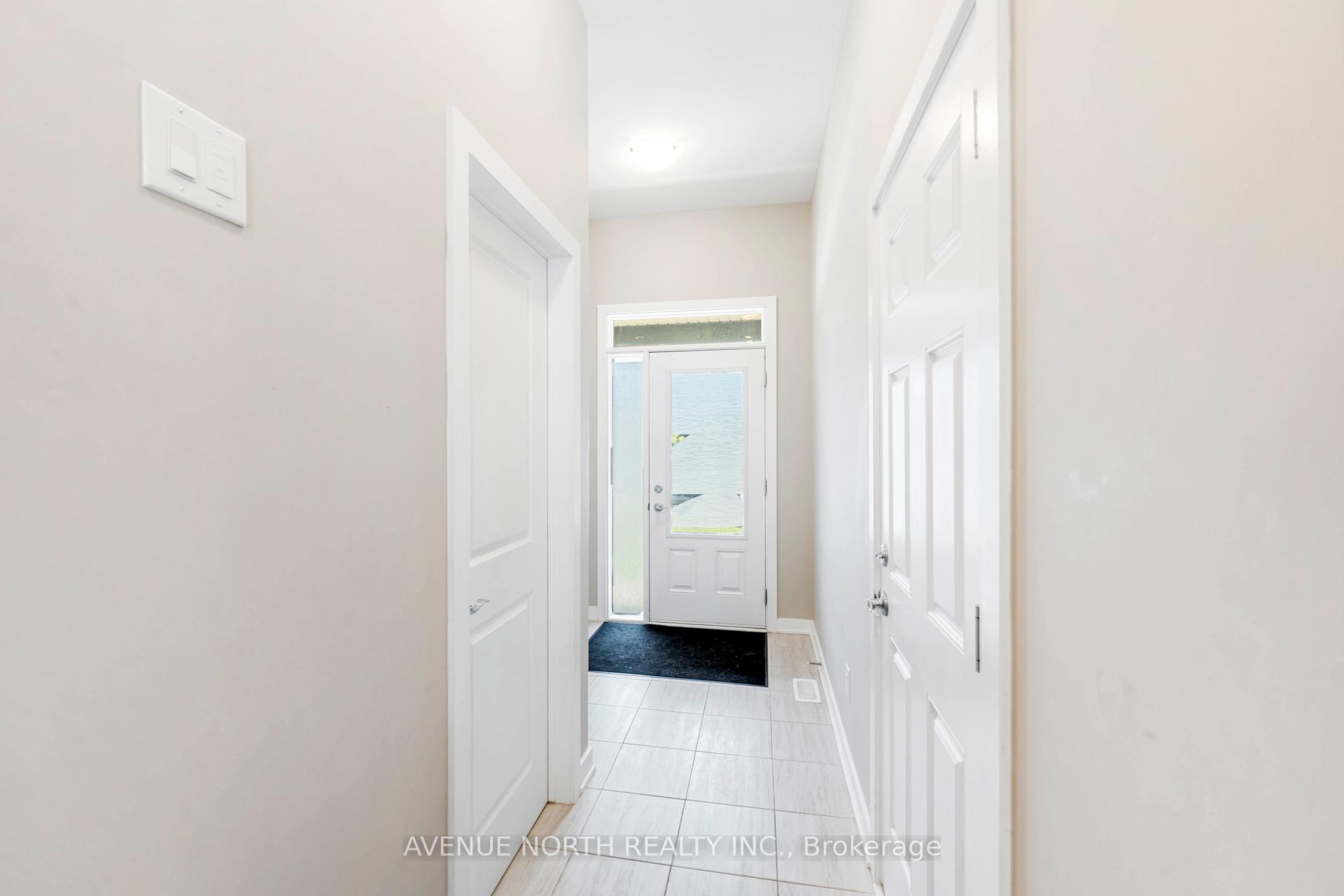 Photo 6 of 1018 Kijik Crescent, Ottawa, Blossom Park/Kemp Park/Findlay Creek — HOMEH
