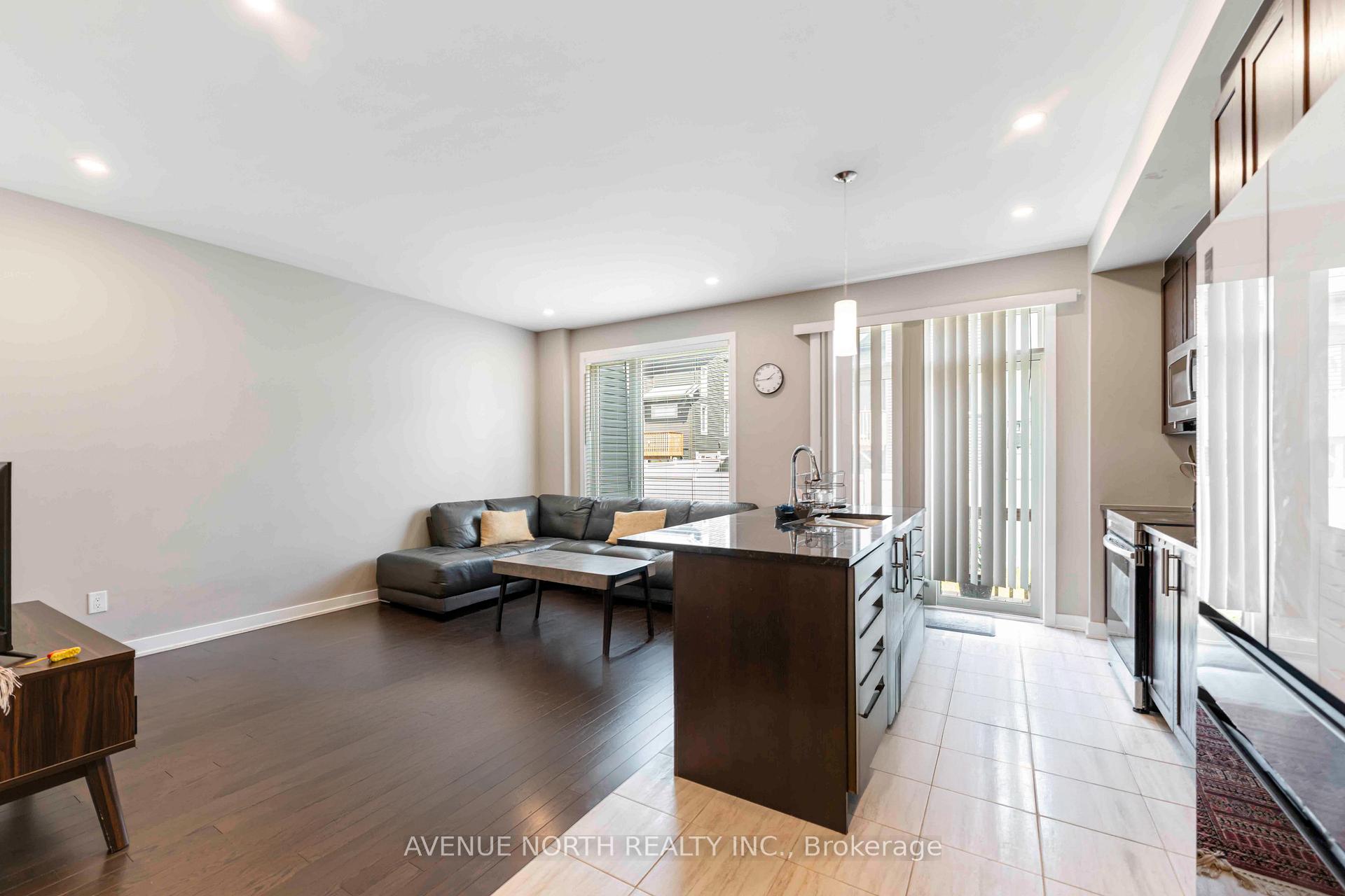 Photo 10 of 1018 Kijik Crescent, Ottawa, Blossom Park/Kemp Park/Findlay Creek — HOMEH
