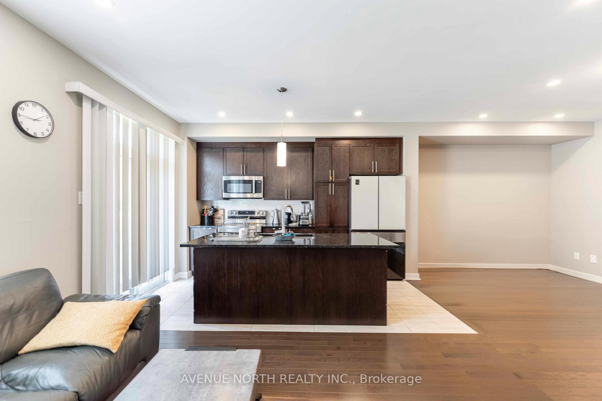 Photo 12 of 1018 Kijik Crescent, Ottawa, Blossom Park/Kemp Park/Findlay Creek — HOMEH