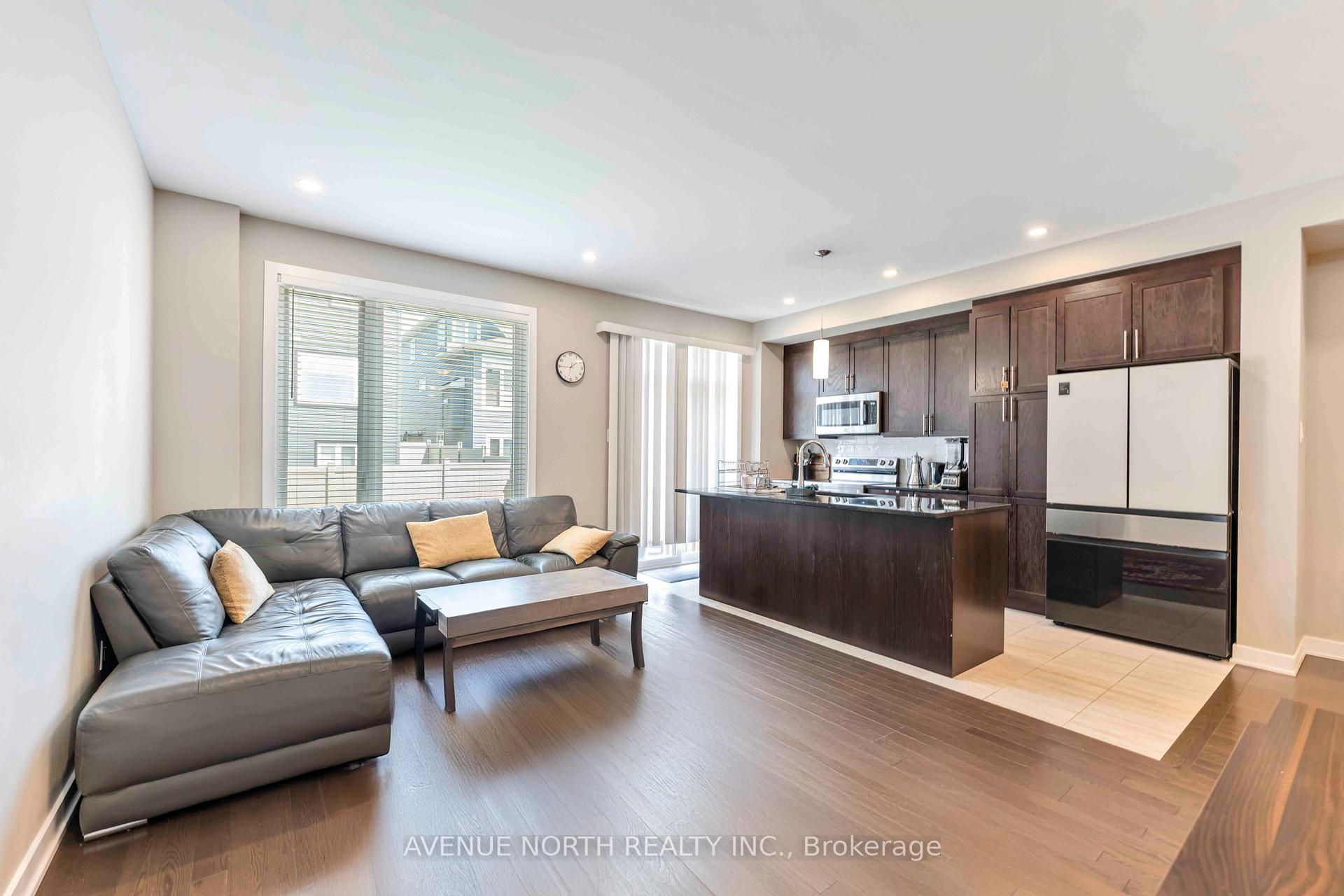 Photo 15 of 1018 Kijik Crescent, Ottawa, Blossom Park/Kemp Park/Findlay Creek — HOMEH