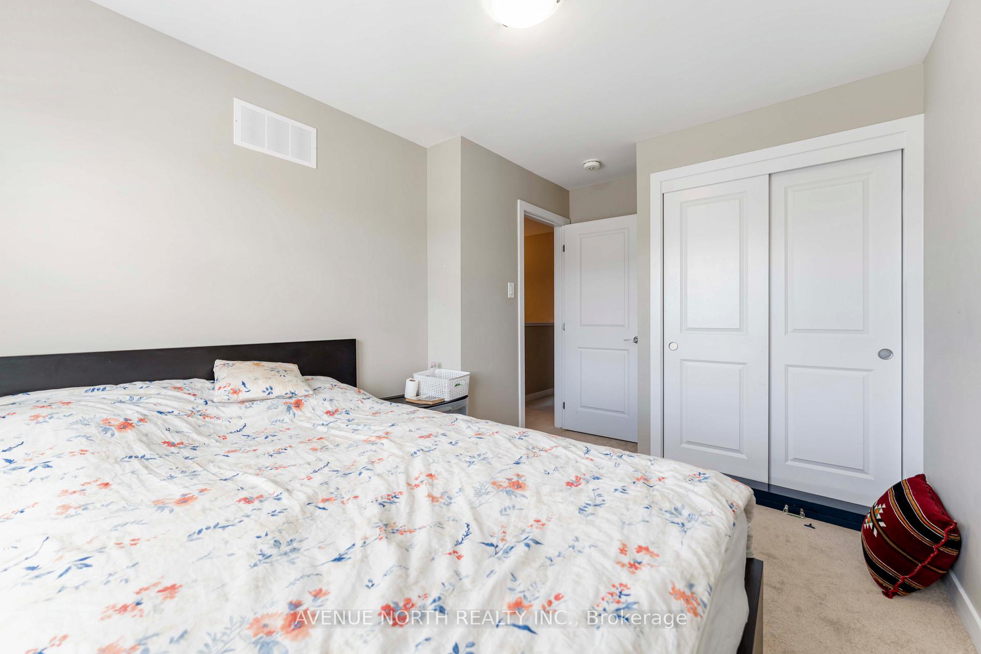 Photo 17 of 1018 Kijik Crescent, Ottawa, Blossom Park/Kemp Park/Findlay Creek — HOMEH