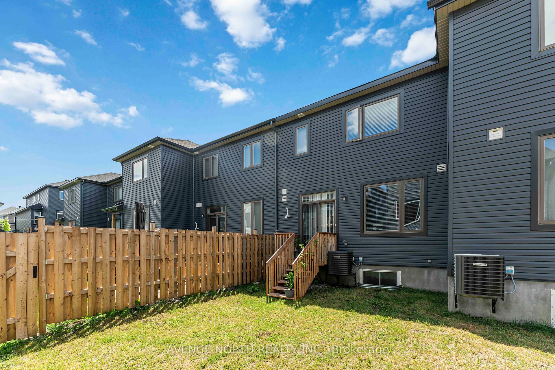 Photo 29 of 1018 Kijik Crescent, Ottawa, Blossom Park/Kemp Park/Findlay Creek — HOMEH