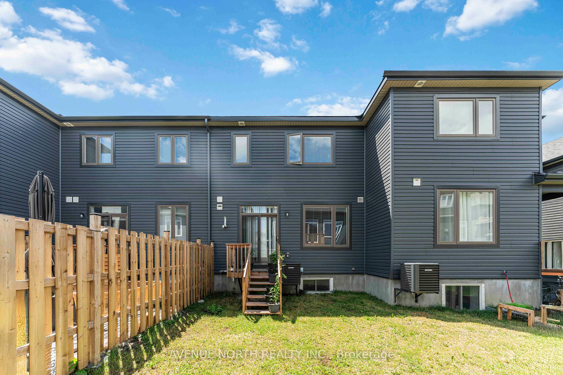 Photo 31 of 1018 Kijik Crescent, Ottawa, Blossom Park/Kemp Park/Findlay Creek — HOMEH