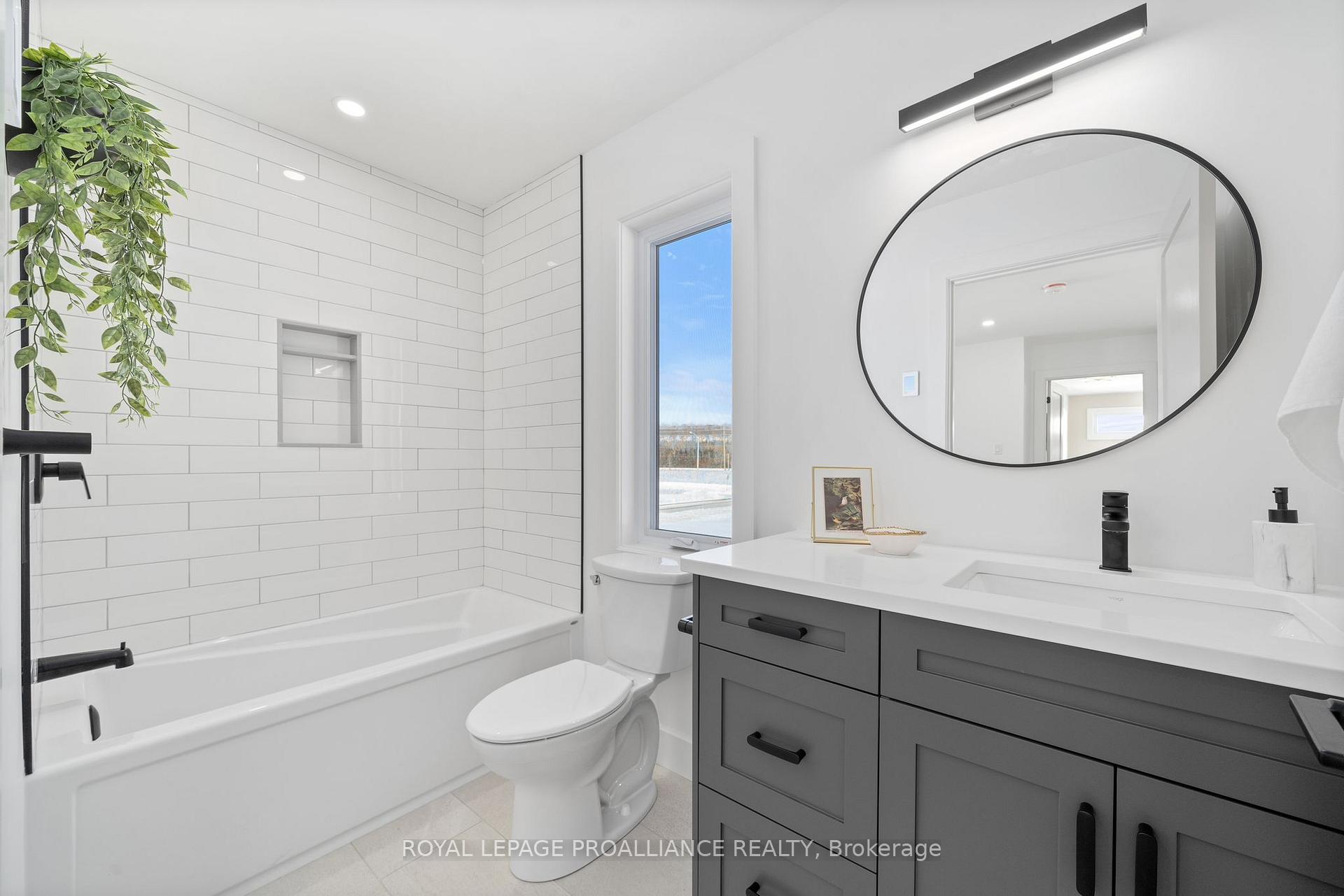 Photo 24 of 43 Fraser Drive, Quinte West, Sidney Ward — HOMEH