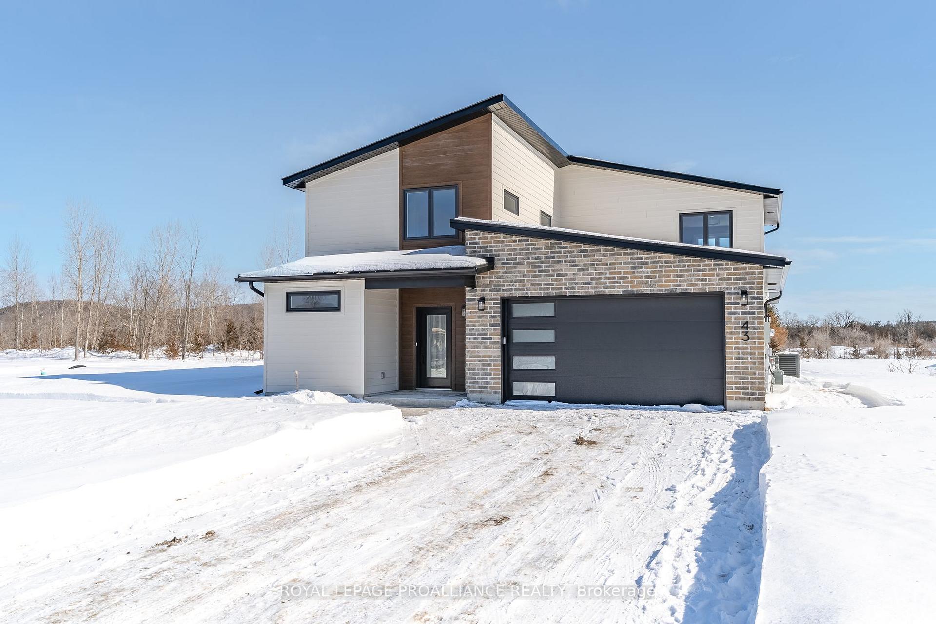 Photo 37 of 43 Fraser Drive, Quinte West, Sidney Ward — HOMEH
