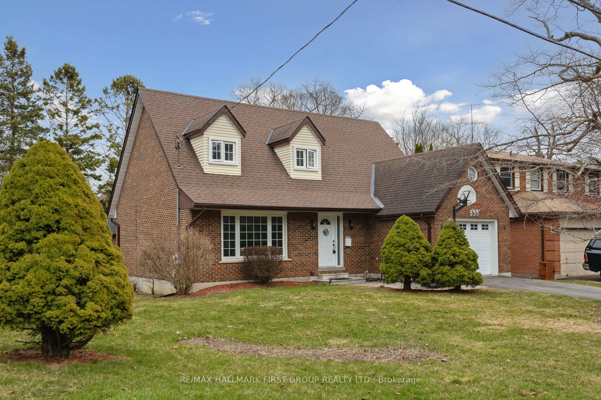 Front of 533 Oakwood Drive