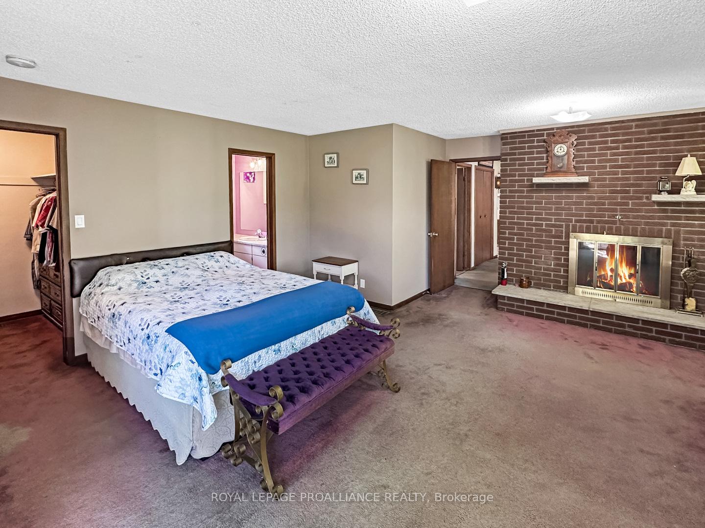 Photo 13 of 9 MacKenzie Road, Quinte West, Sidney Ward — HOMEH