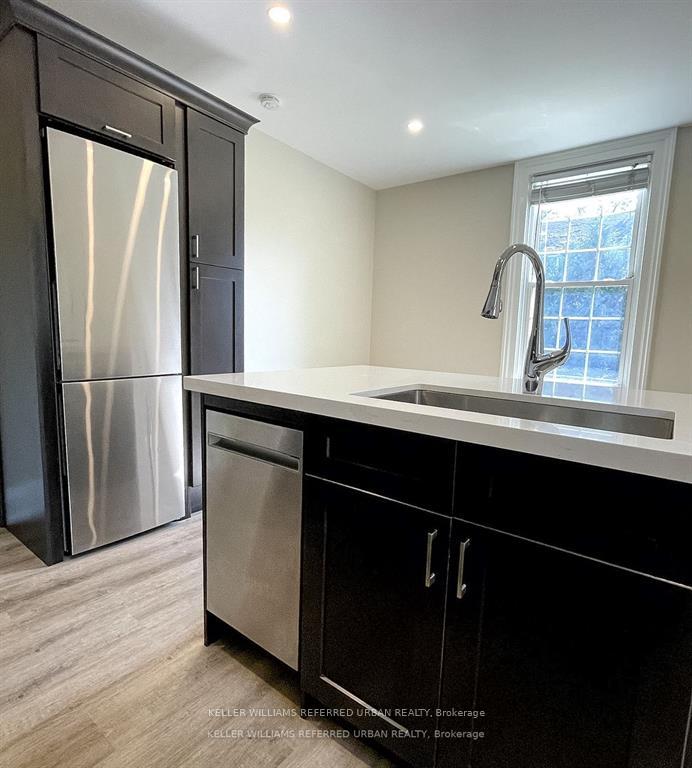 Photo 7 of Unit A, 54 Centre Street, Aurora, Aurora Village — HOMEH