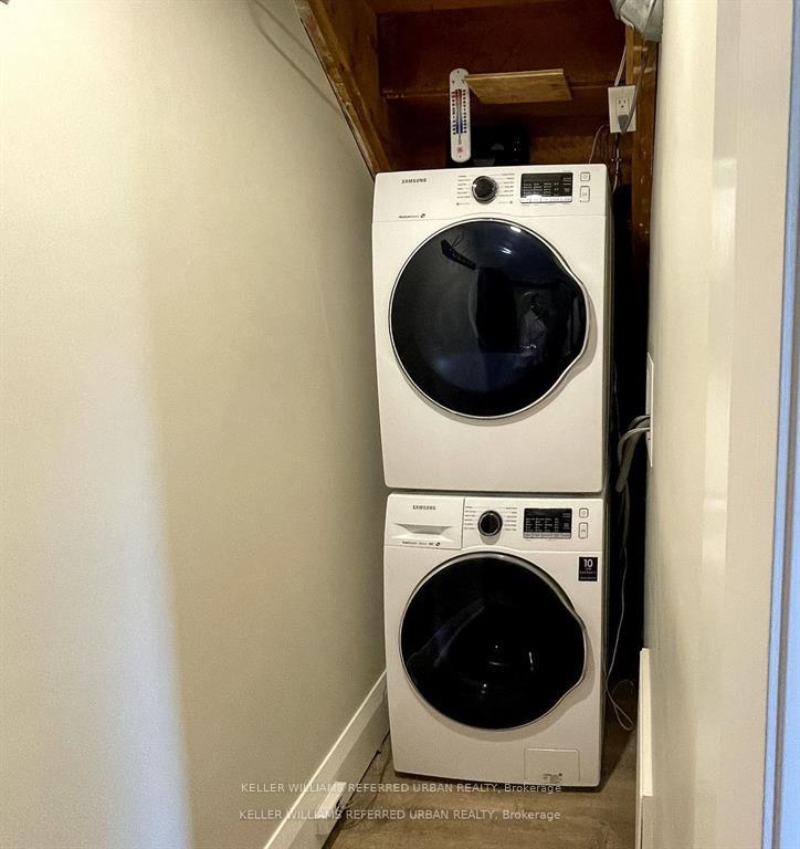 Photo 10 of Unit A, 54 Centre Street, Aurora, Aurora Village — HOMEH