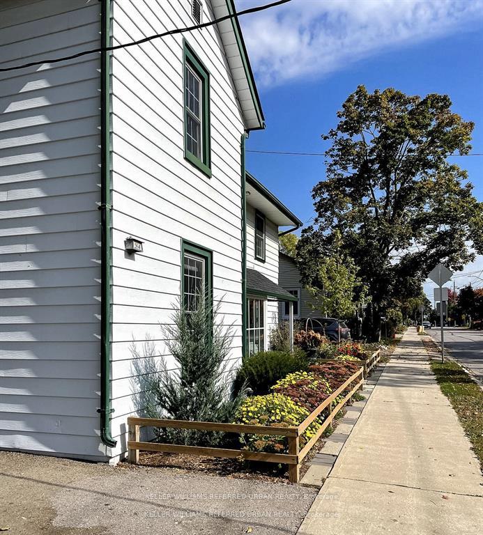Photo 22 of Unit A, 54 Centre Street, Aurora, Aurora Village — HOMEH