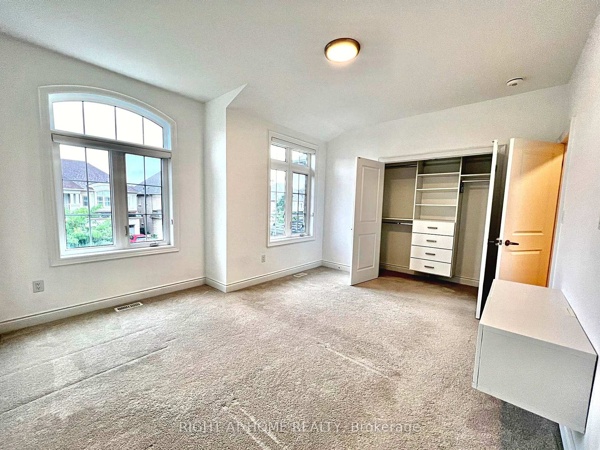Photo 10 of 110 Hatton Garden Road, Vaughan, Vellore Village — HOMEH