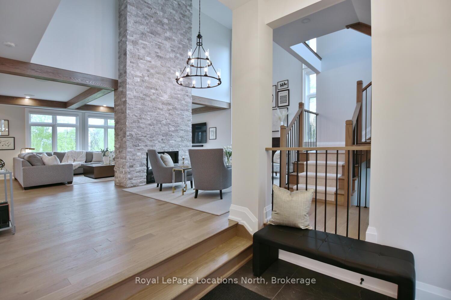 Photo 2 of 166 Springside Crescent, Blue Mountains — HOMEH