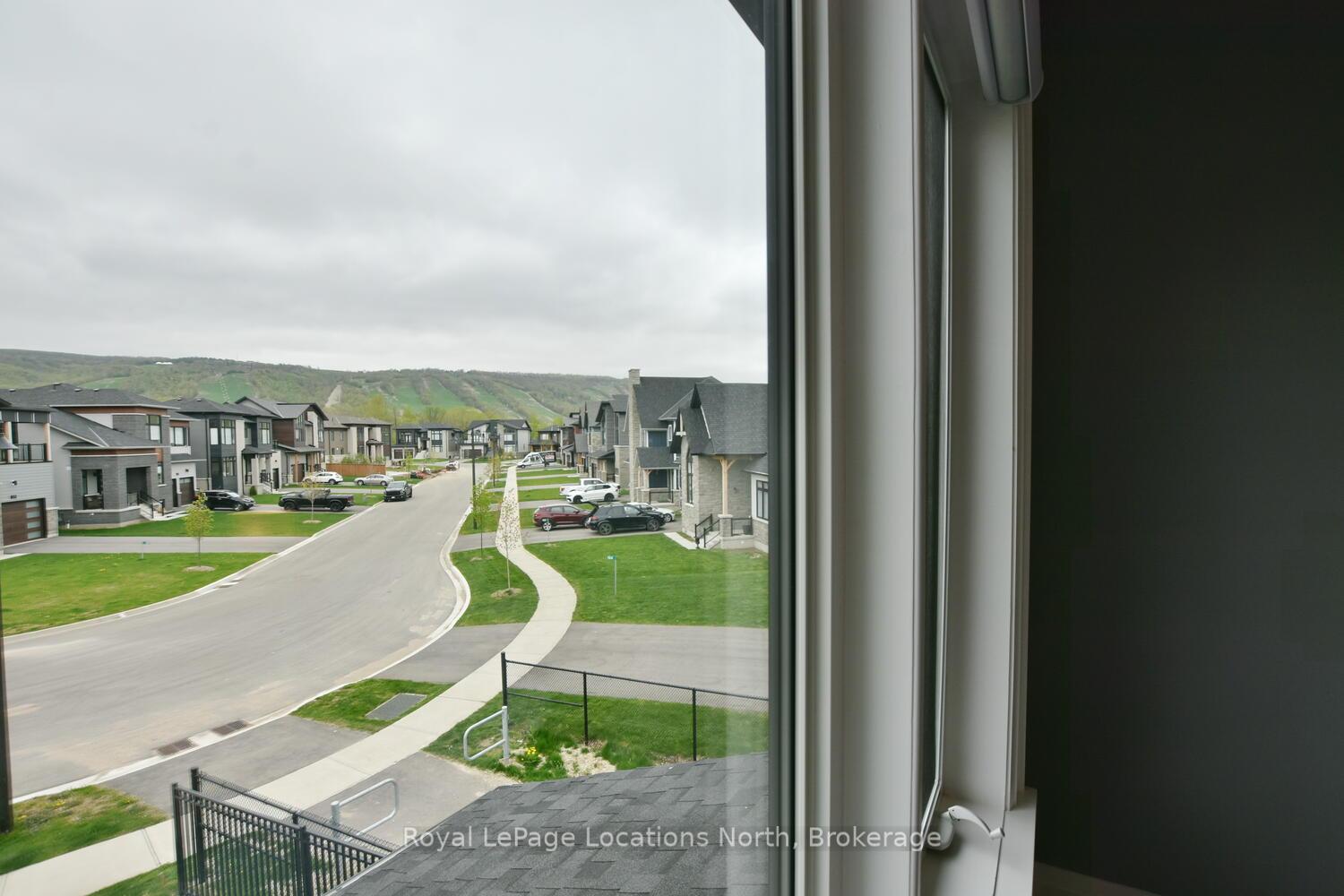 Photo 27 of 166 Springside Crescent, Blue Mountains — HOMEH