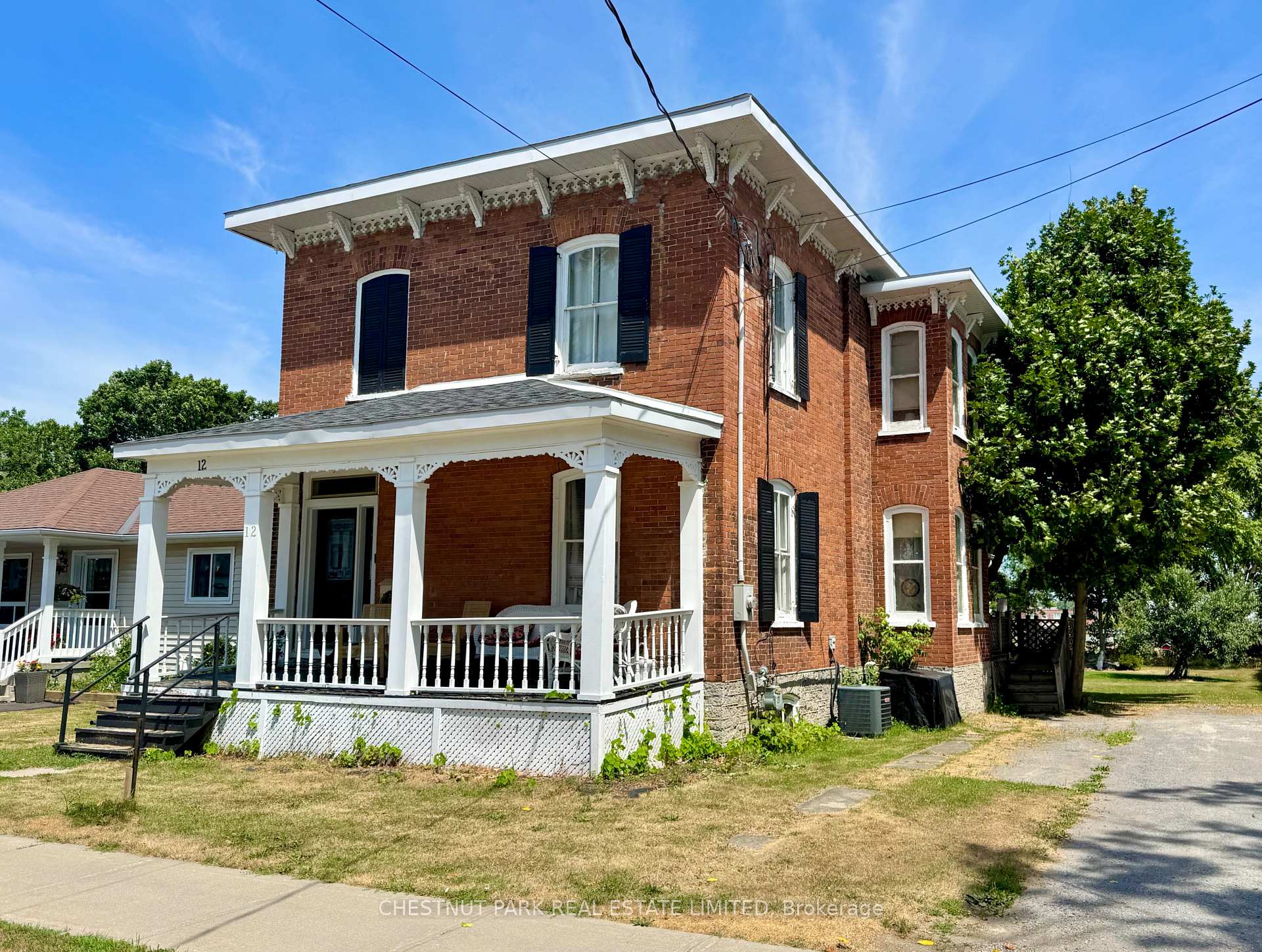 Front of 12 Maple Avenue