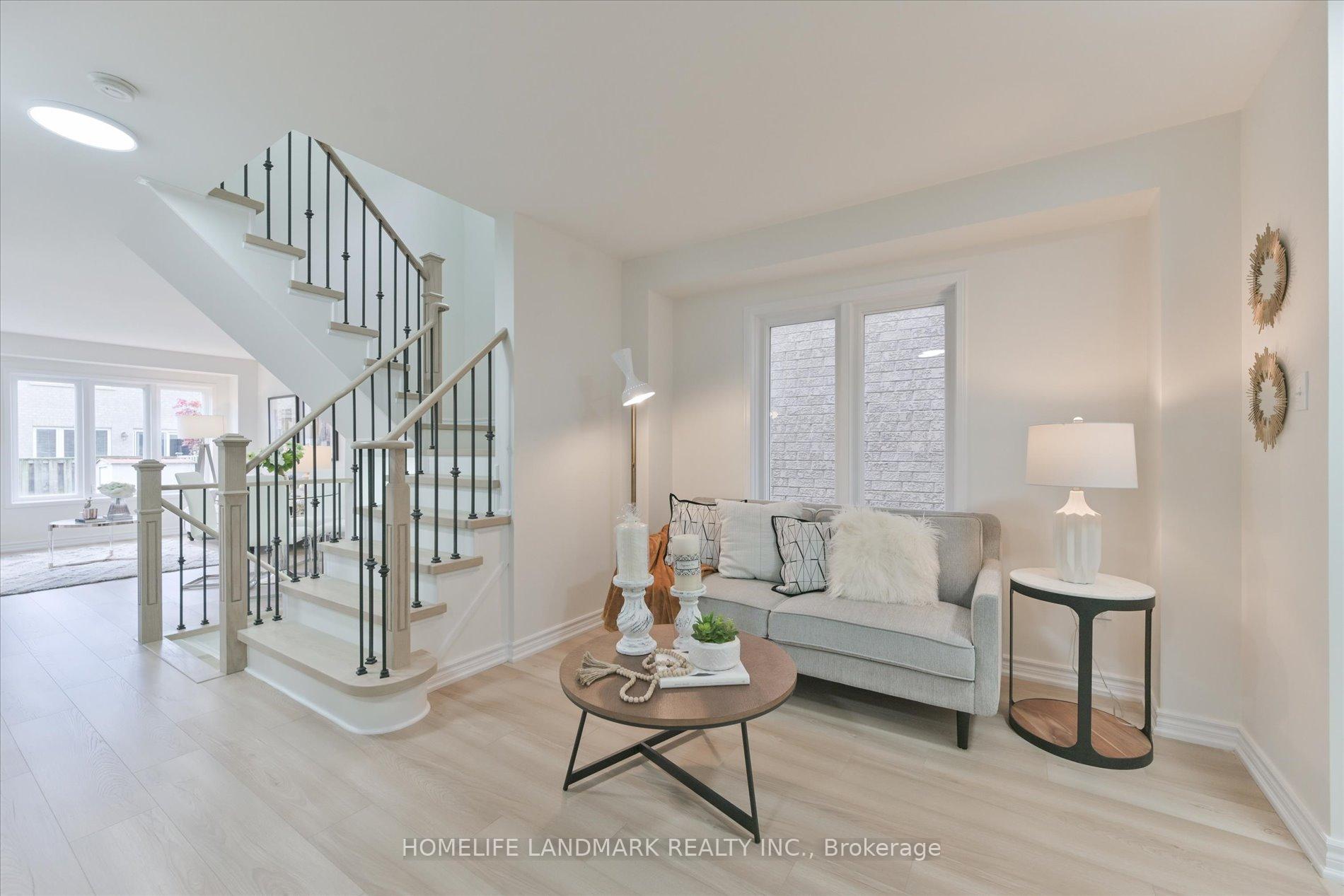 Photo 6 of 206 Venice Gate Drive, Vaughan, Vellore Village — HOMEH