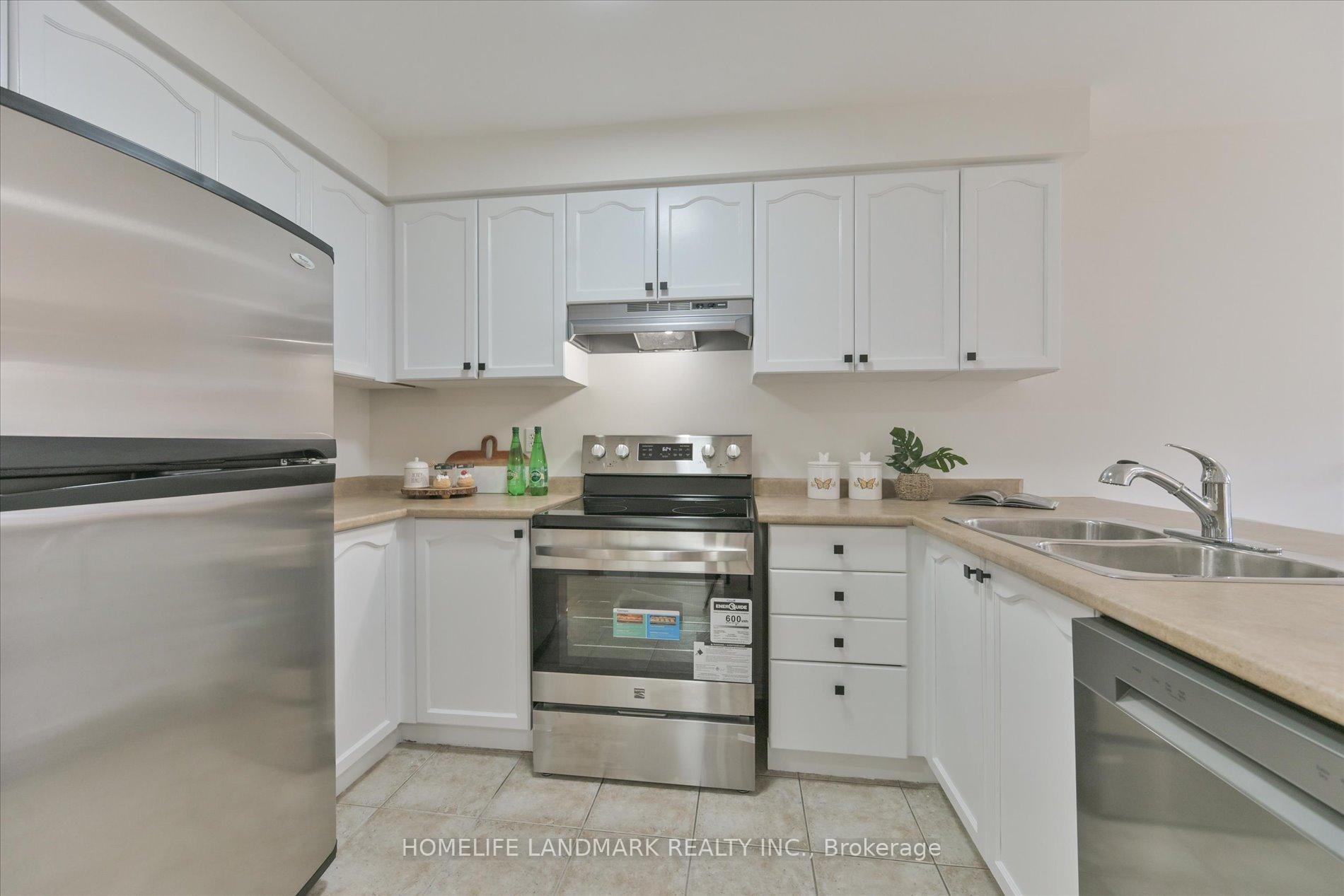 Photo 12 of 206 Venice Gate Drive, Vaughan, Vellore Village — HOMEH