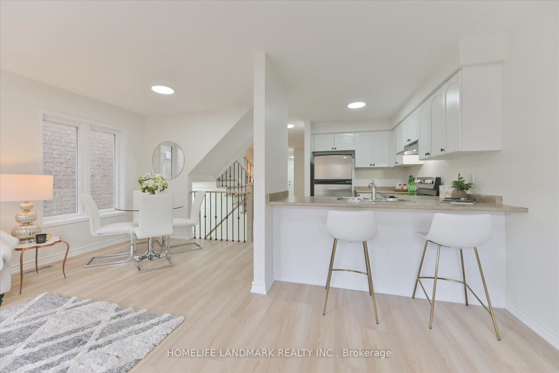 Photo 14 of 206 Venice Gate Drive, Vaughan, Vellore Village — HOMEH